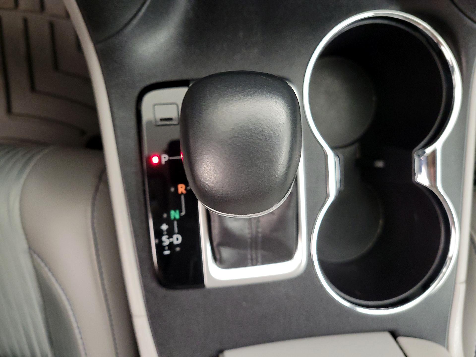Thumbnail: 2017 Toyota Highlander - 17