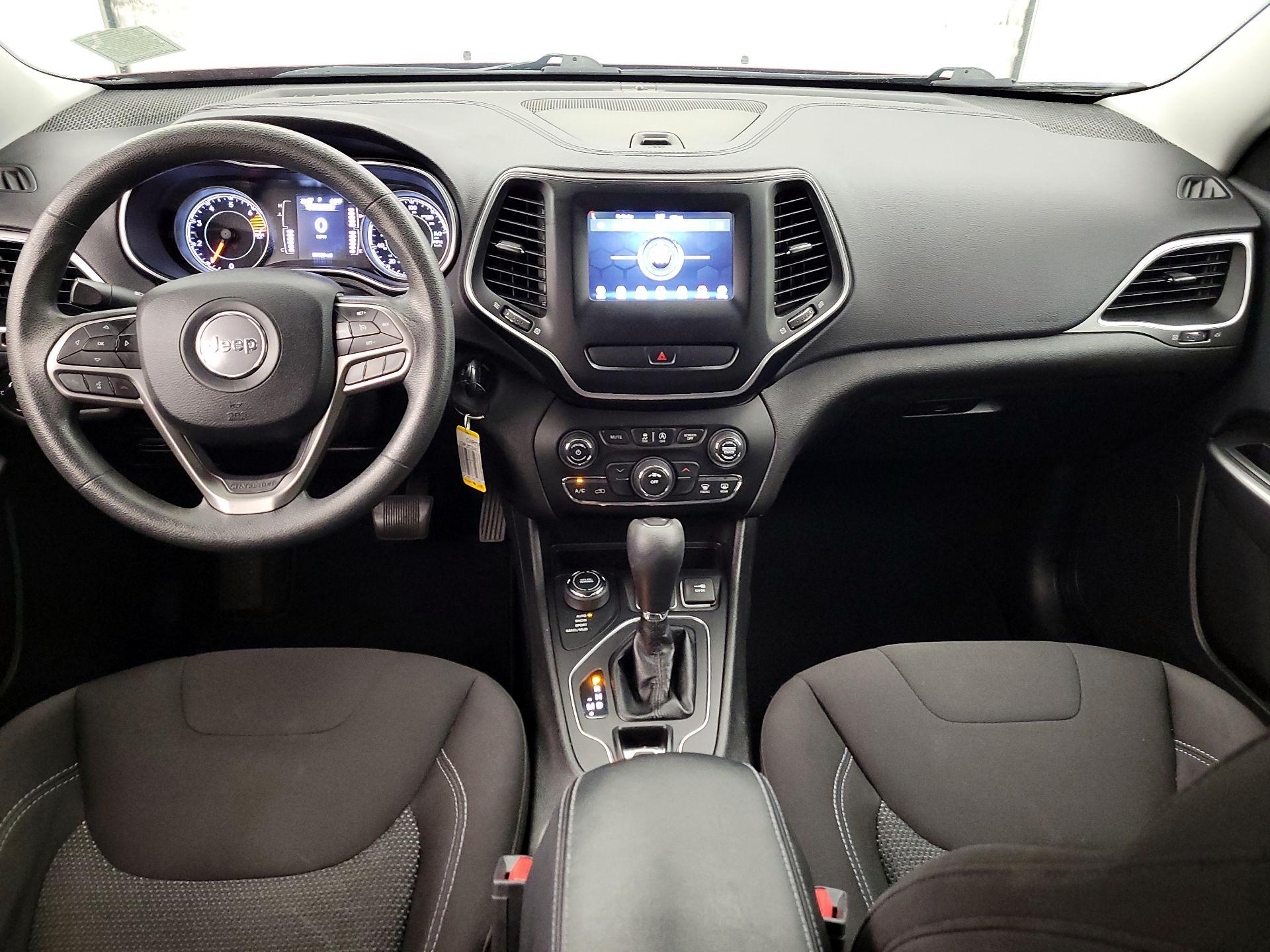 Thumbnail: 2019 Jeep Cherokee - 9