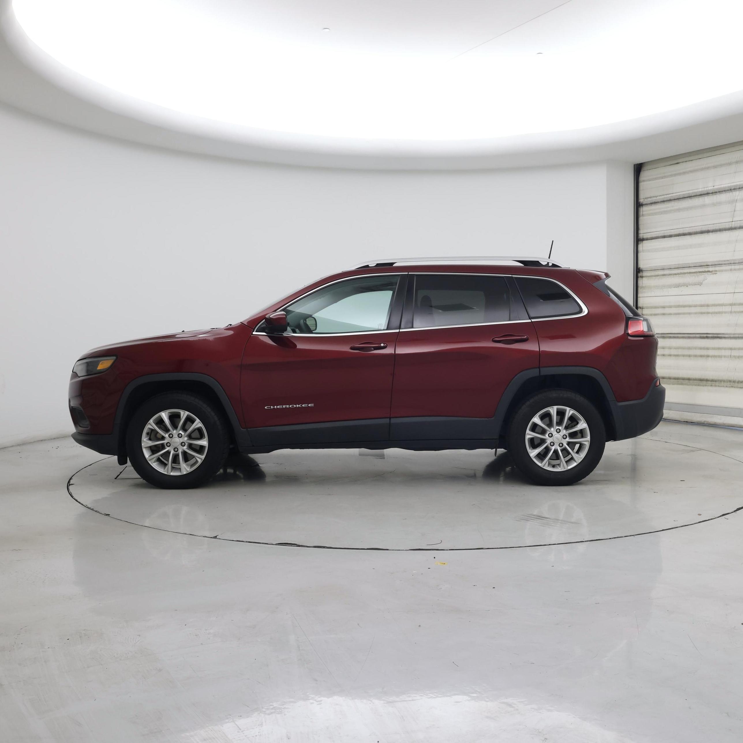 Thumbnail: 2019 Jeep Cherokee - 3