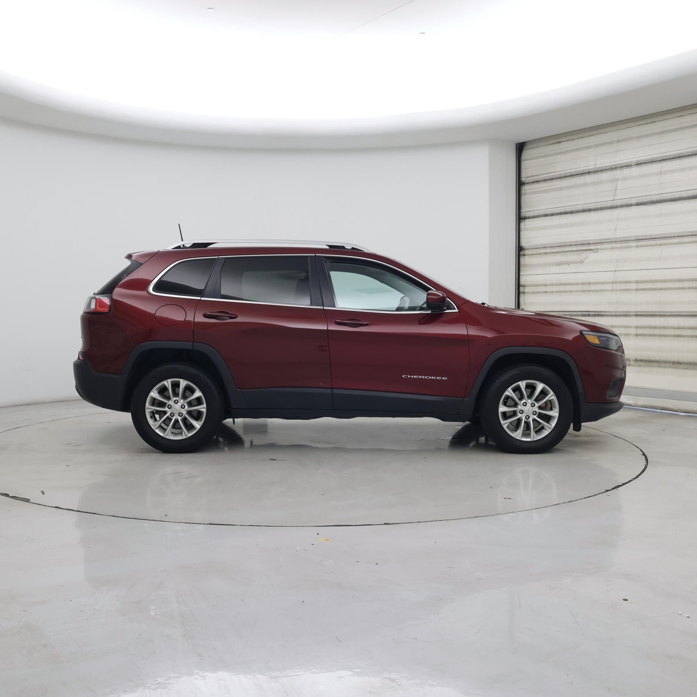 Thumbnail: 2019 Jeep Cherokee - 7