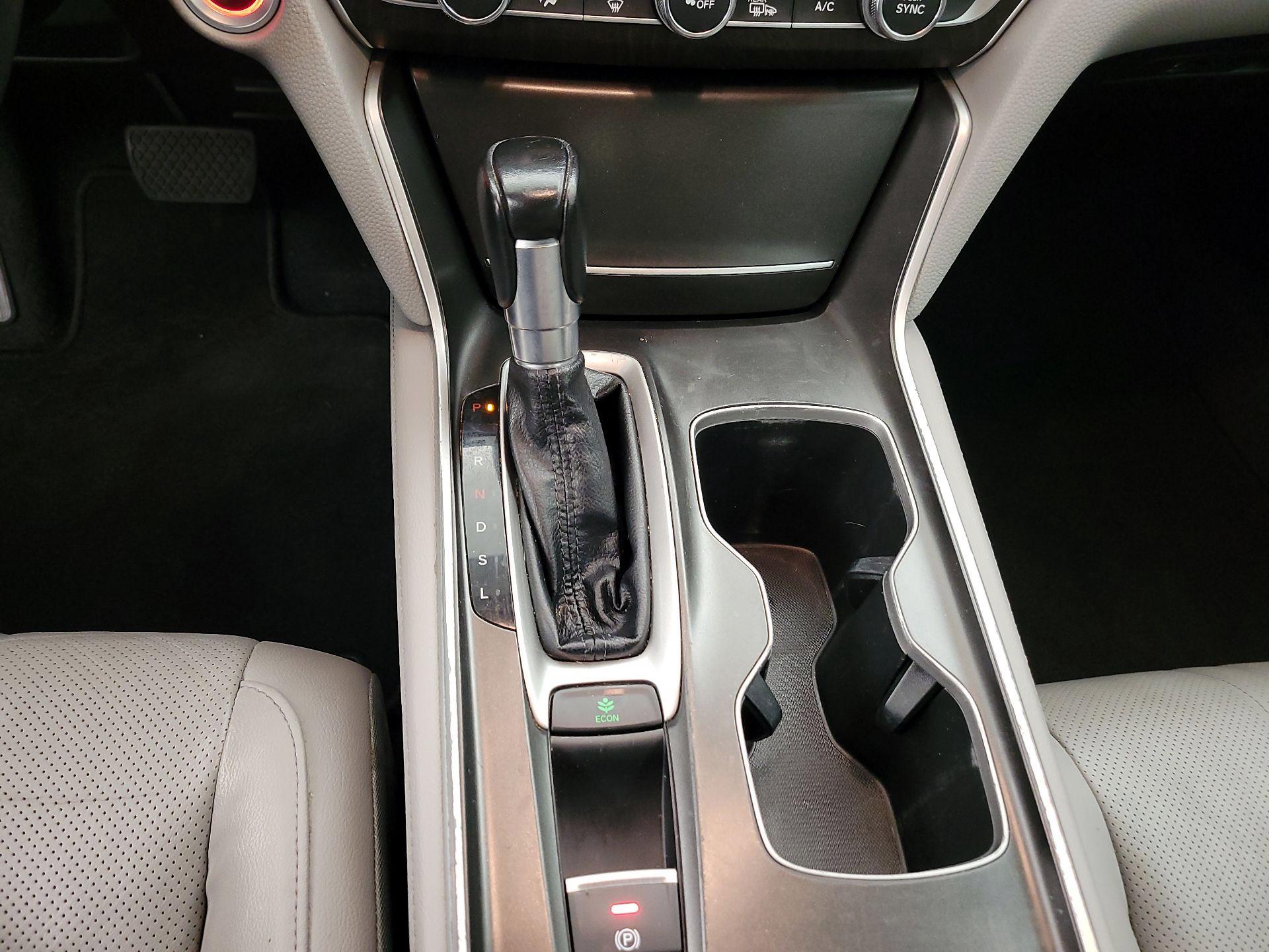 Thumbnail: 2018 Honda Accord - 16