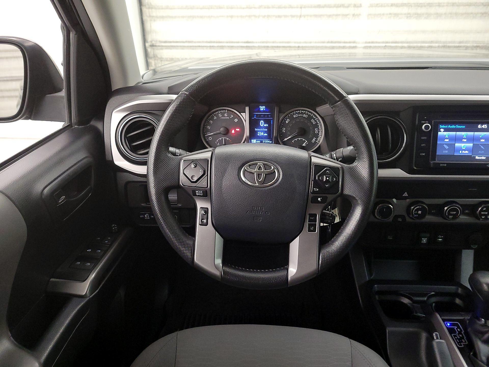 Thumbnail: 2019 Toyota Tacoma - 10