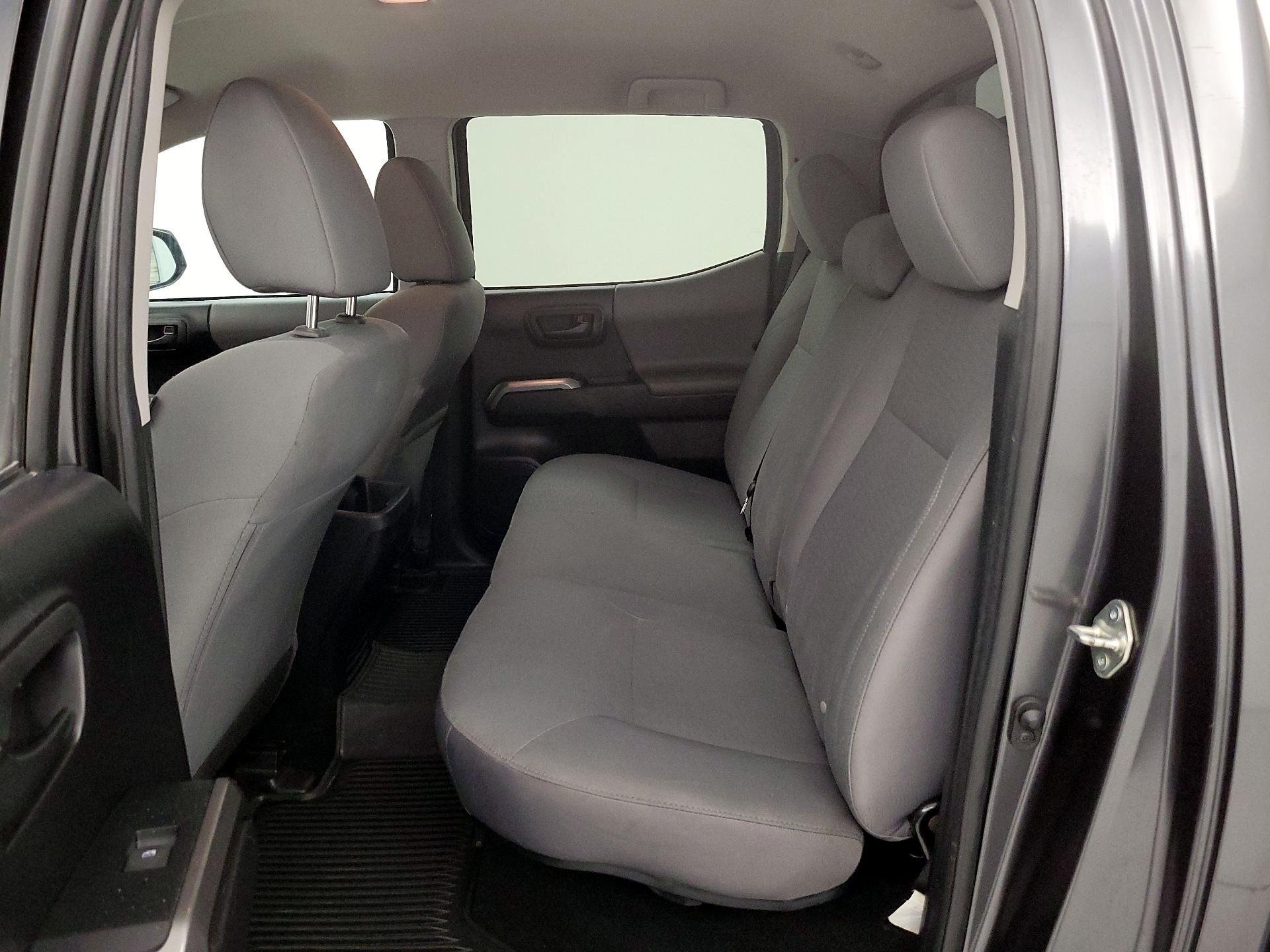 Thumbnail: 2019 Toyota Tacoma - 19