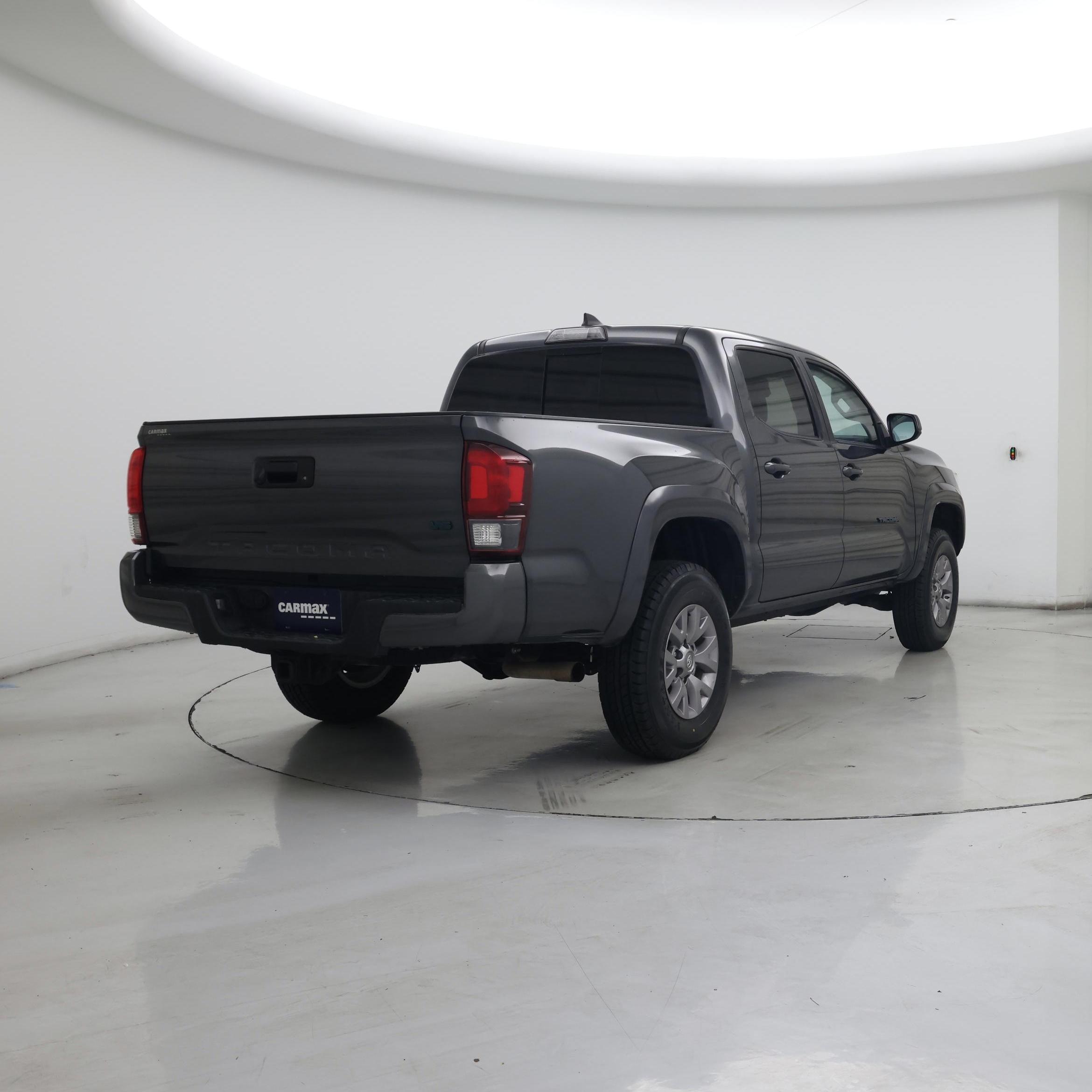 Thumbnail: 2019 Toyota Tacoma - 8