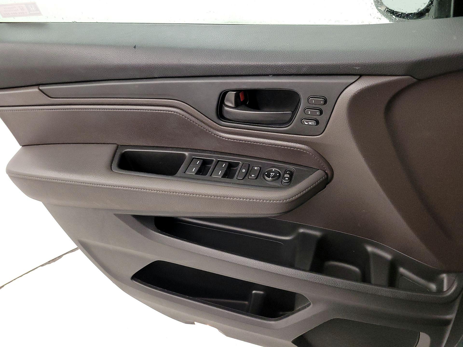 Thumbnail: 2020 Honda Odyssey - 12