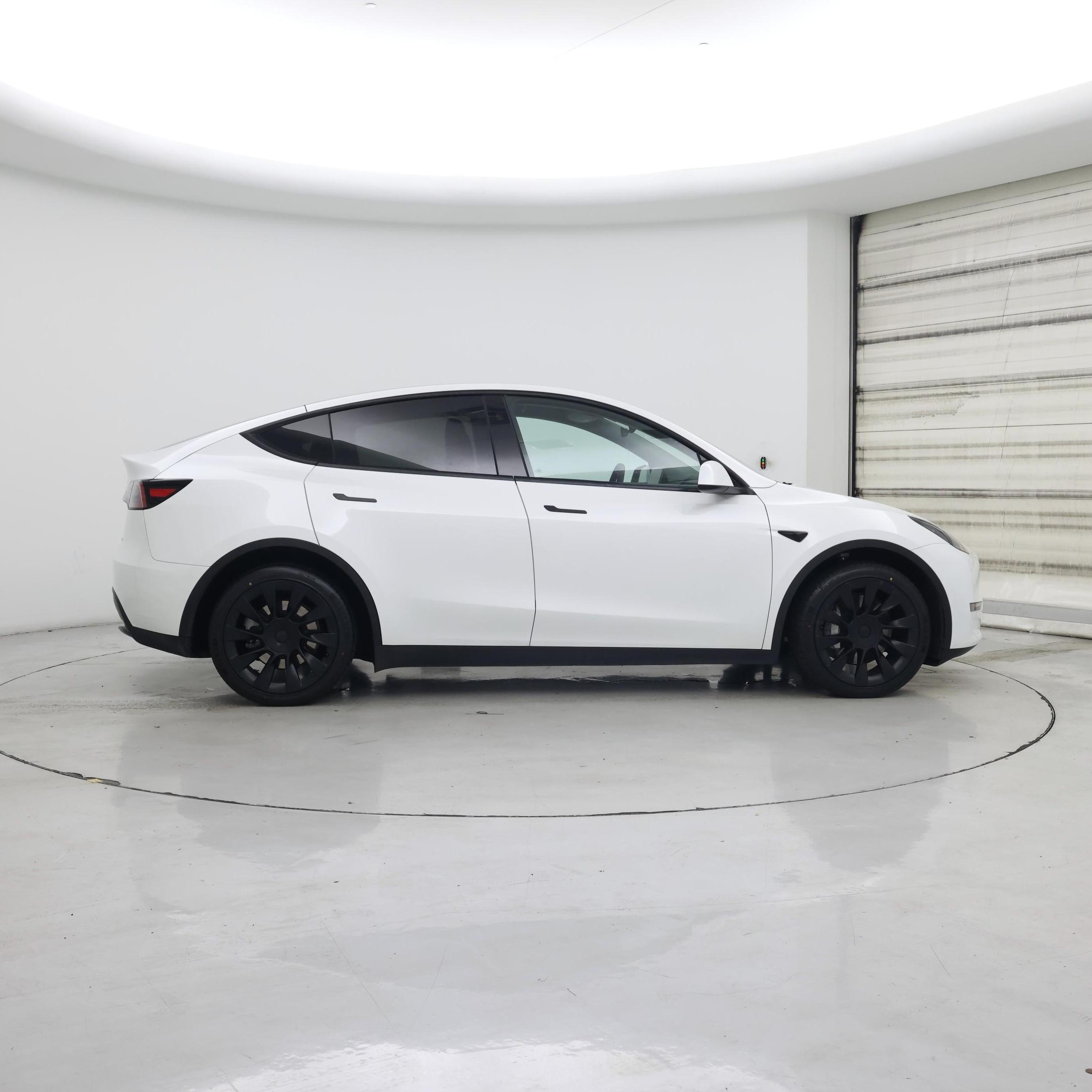 Thumbnail: 2024 Tesla Model Y - 7