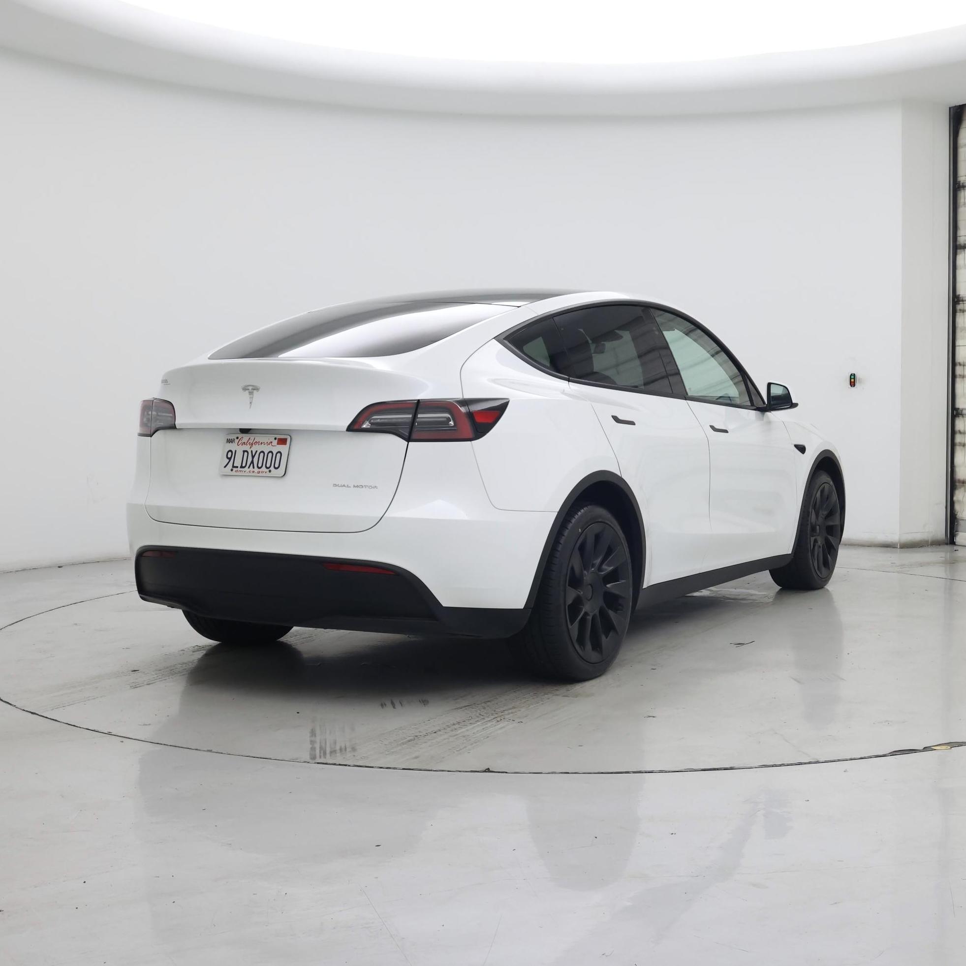 Thumbnail: 2024 Tesla Model Y - 8