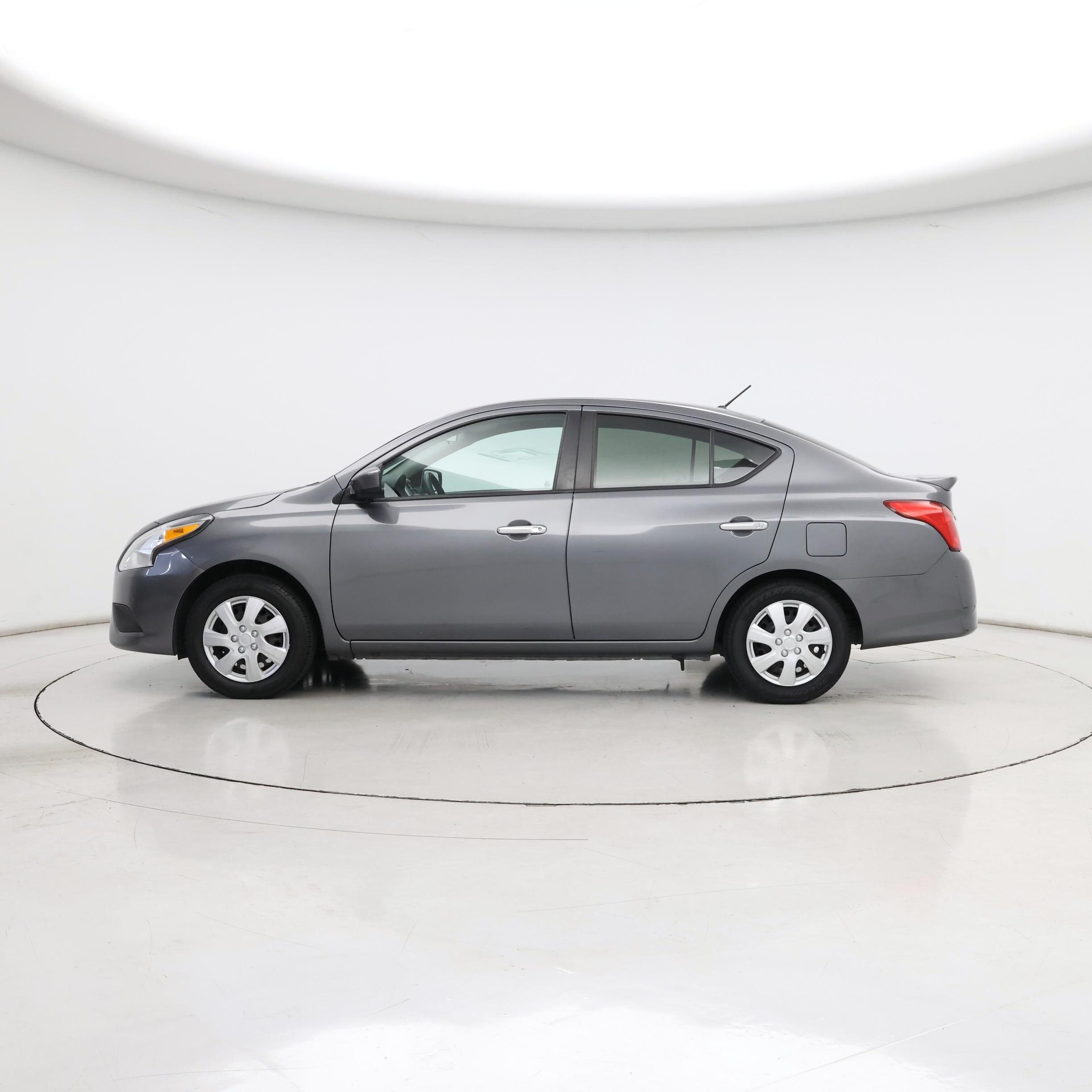 Thumbnail: 2019 Nissan Versa - 3