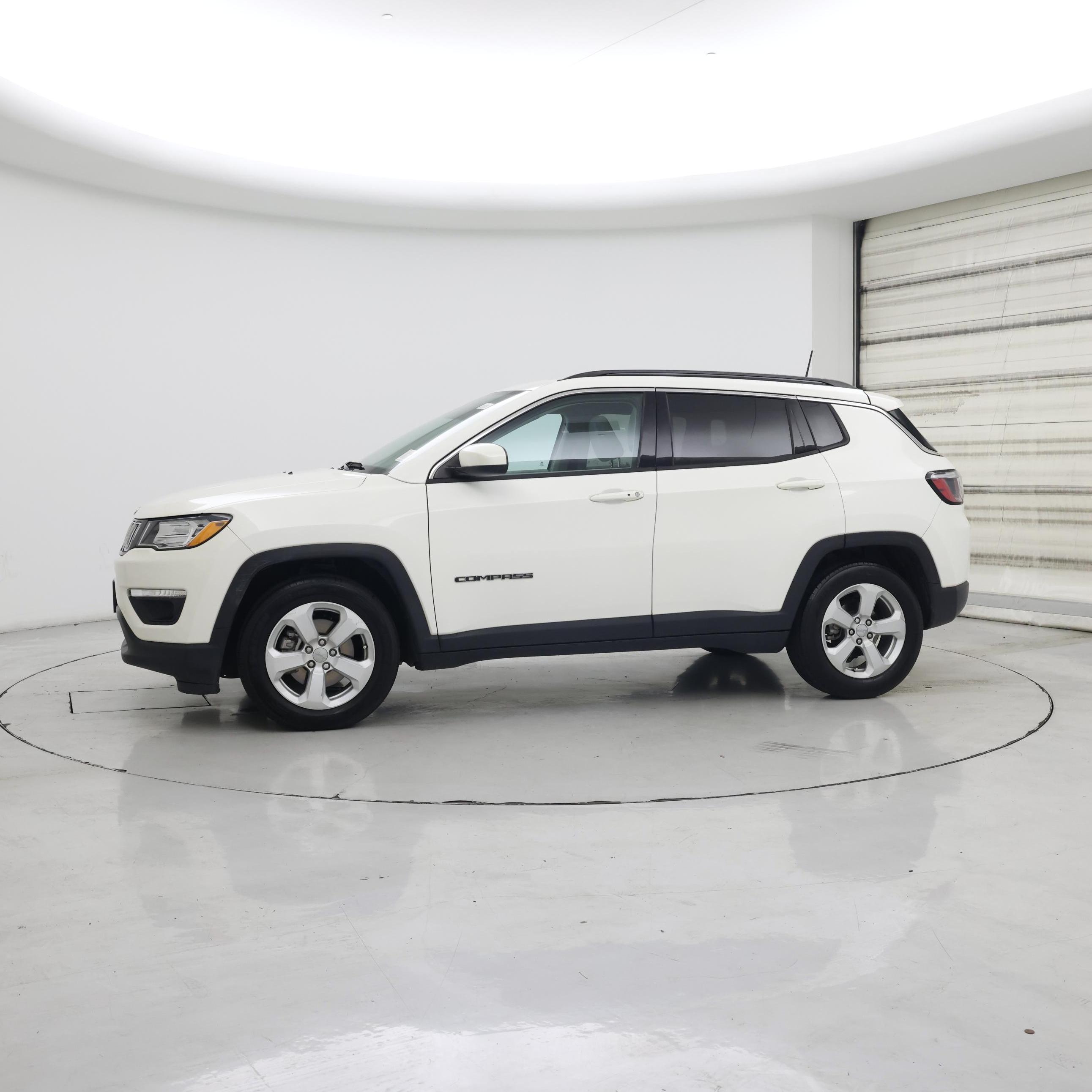 Thumbnail: 2021 Jeep Compass - 3