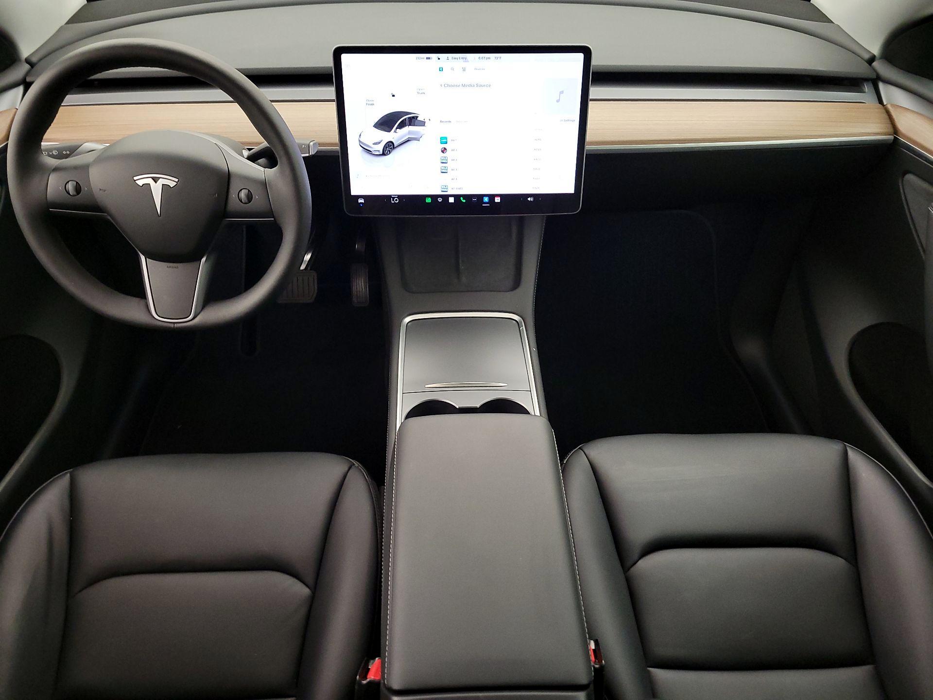 Thumbnail: 2025 Tesla Model Y - 9