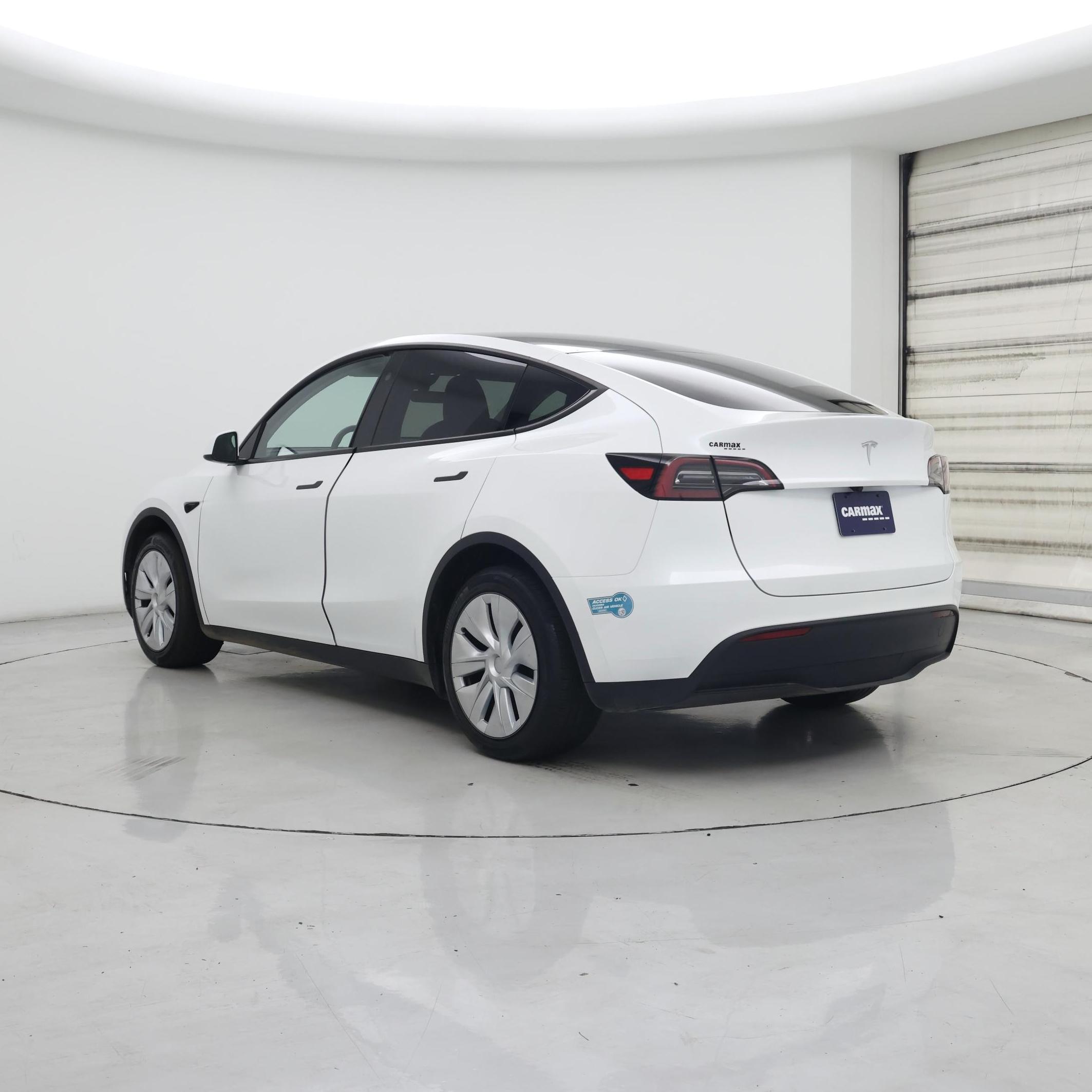 Thumbnail: 2025 Tesla Model Y - 2