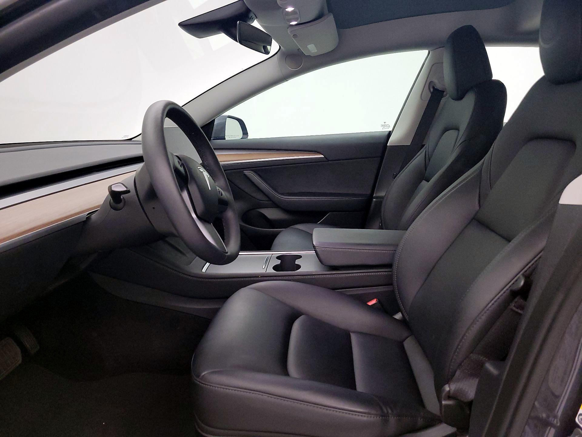 Thumbnail: 2023 Tesla Model 3 - 11