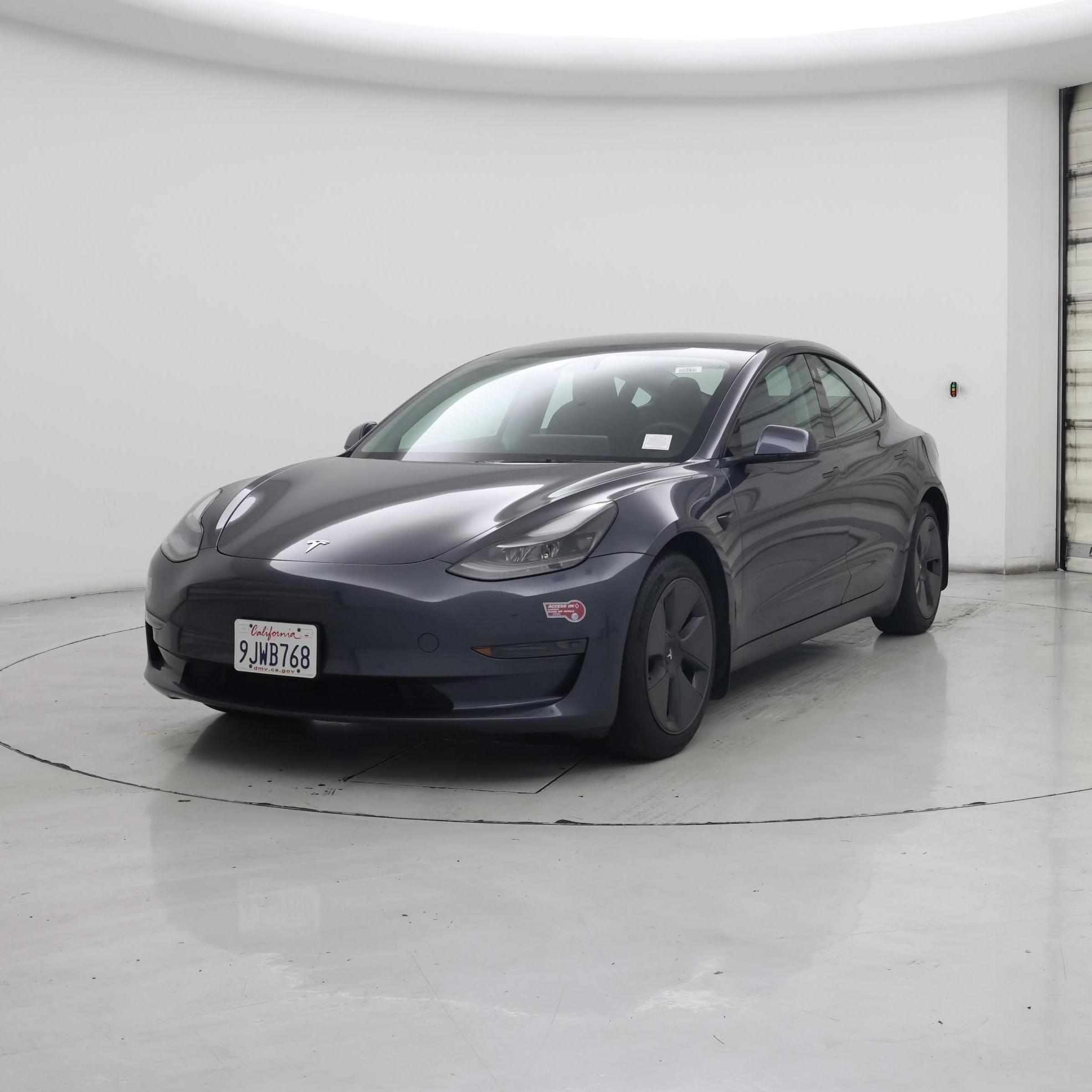 Thumbnail: 2023 Tesla Model 3 - 4