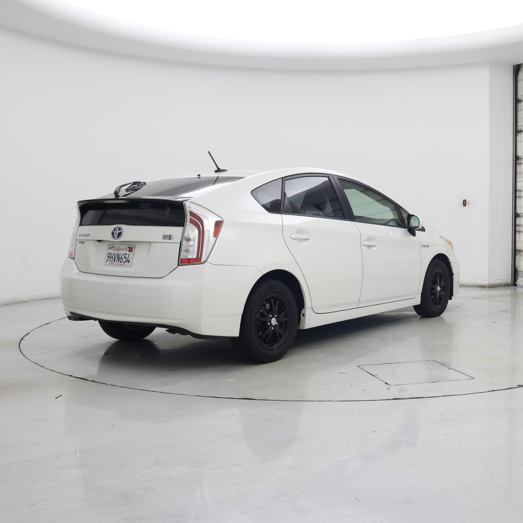 Thumbnail: 2014 Toyota Prius - 8