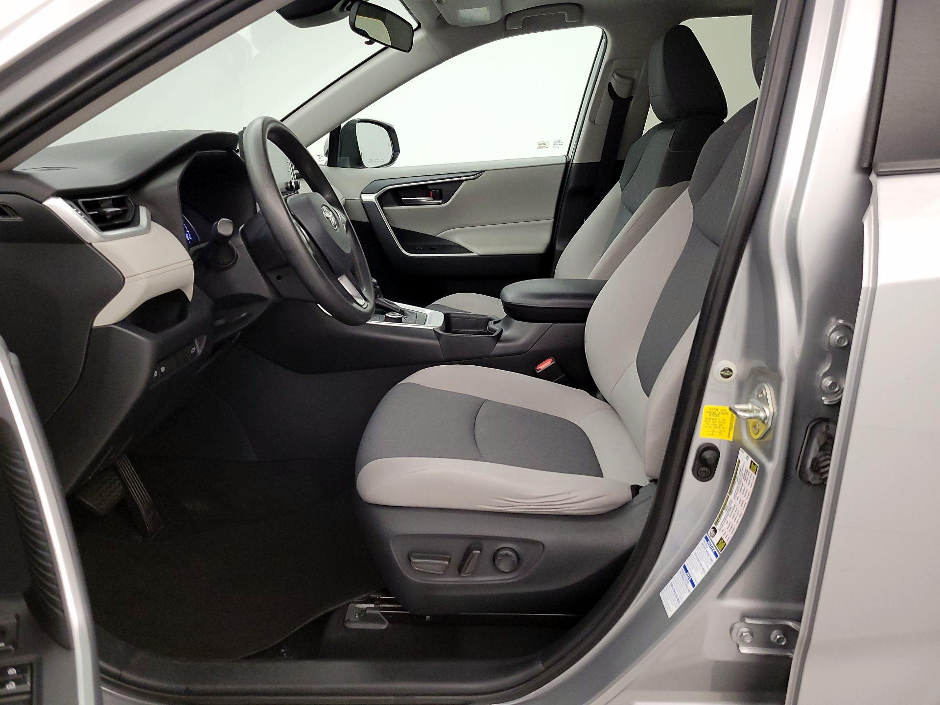 Thumbnail: 2019 Toyota RAV4 - 11