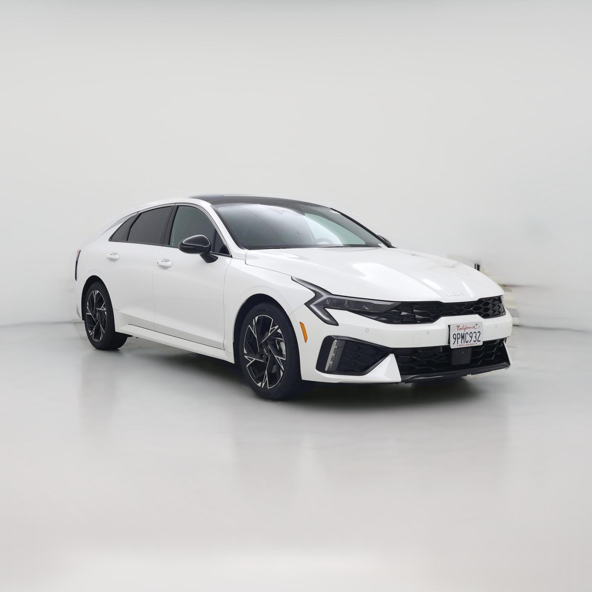 Thumbnail: 2025 Kia K5 - 1