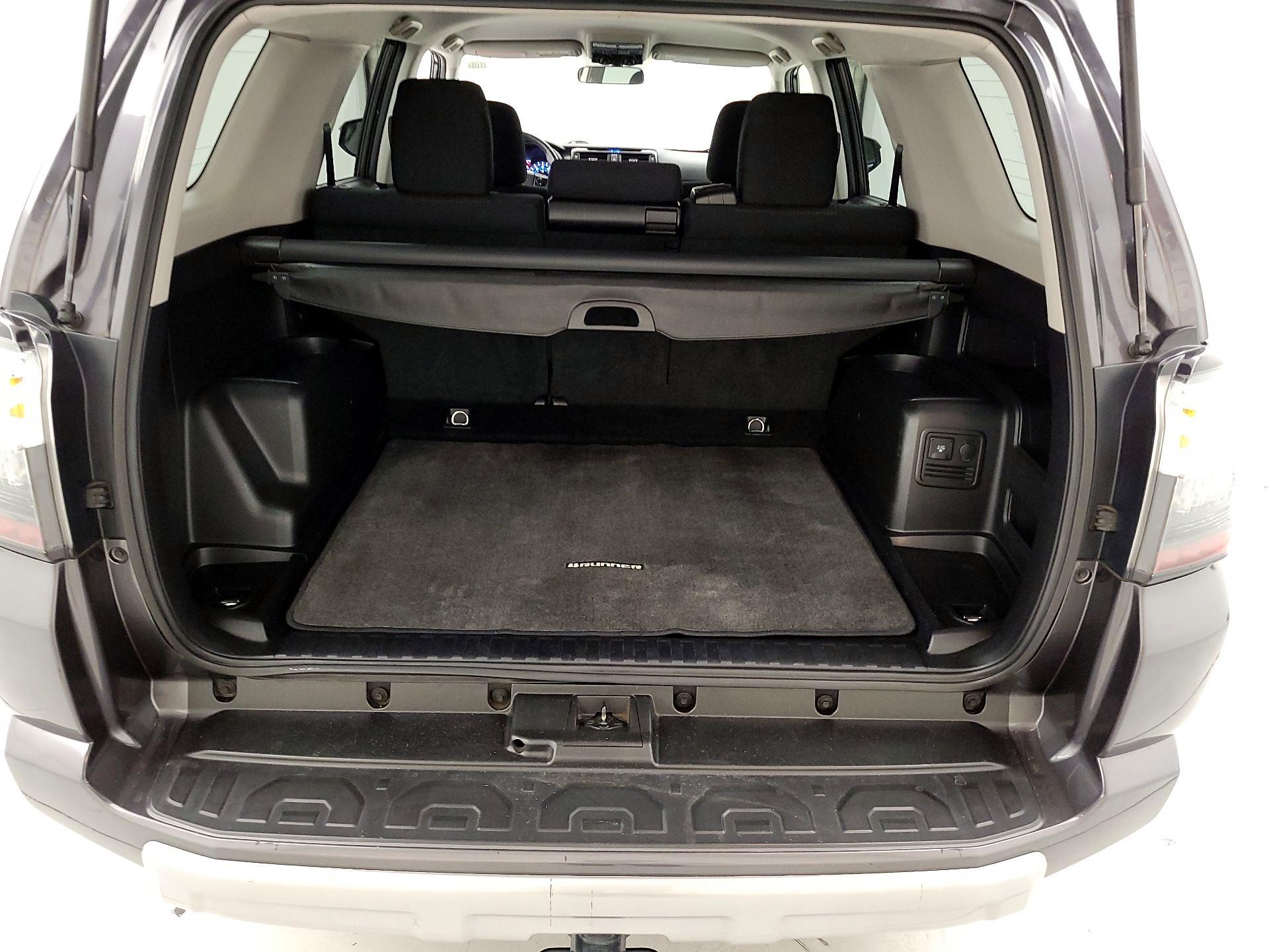 Thumbnail: 2015 Toyota 4Runner - 20