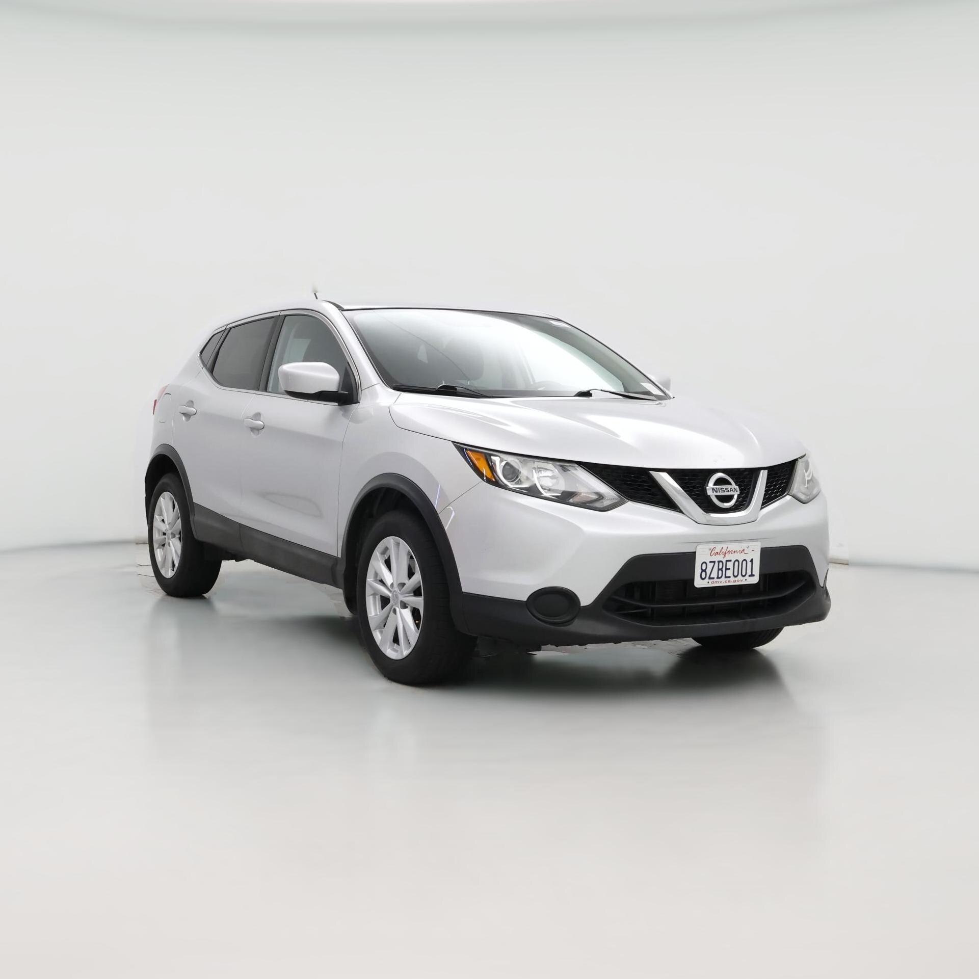Thumbnail: 2017 Nissan Rogue Sport - 1