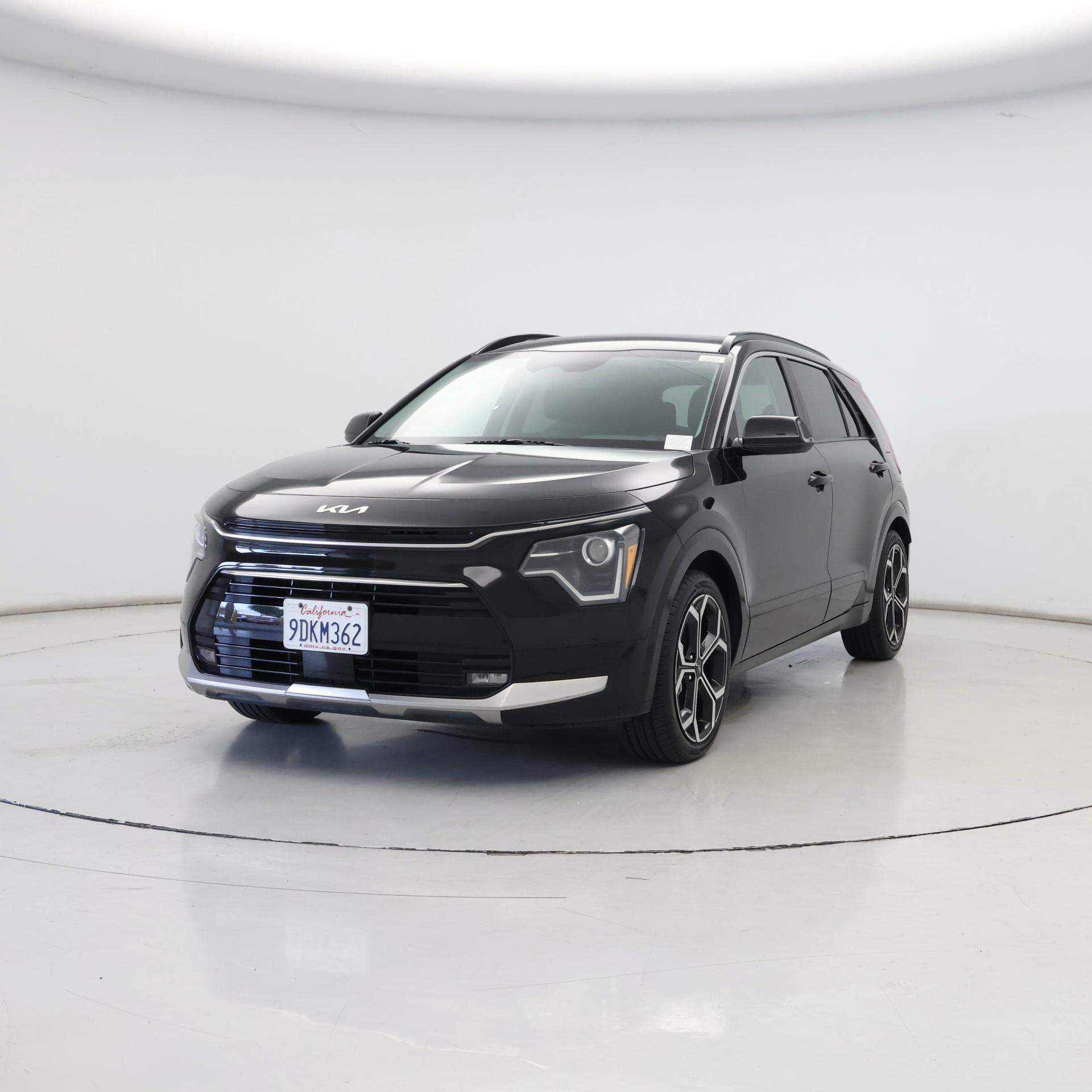 Thumbnail: 2023 Kia Niro - 4