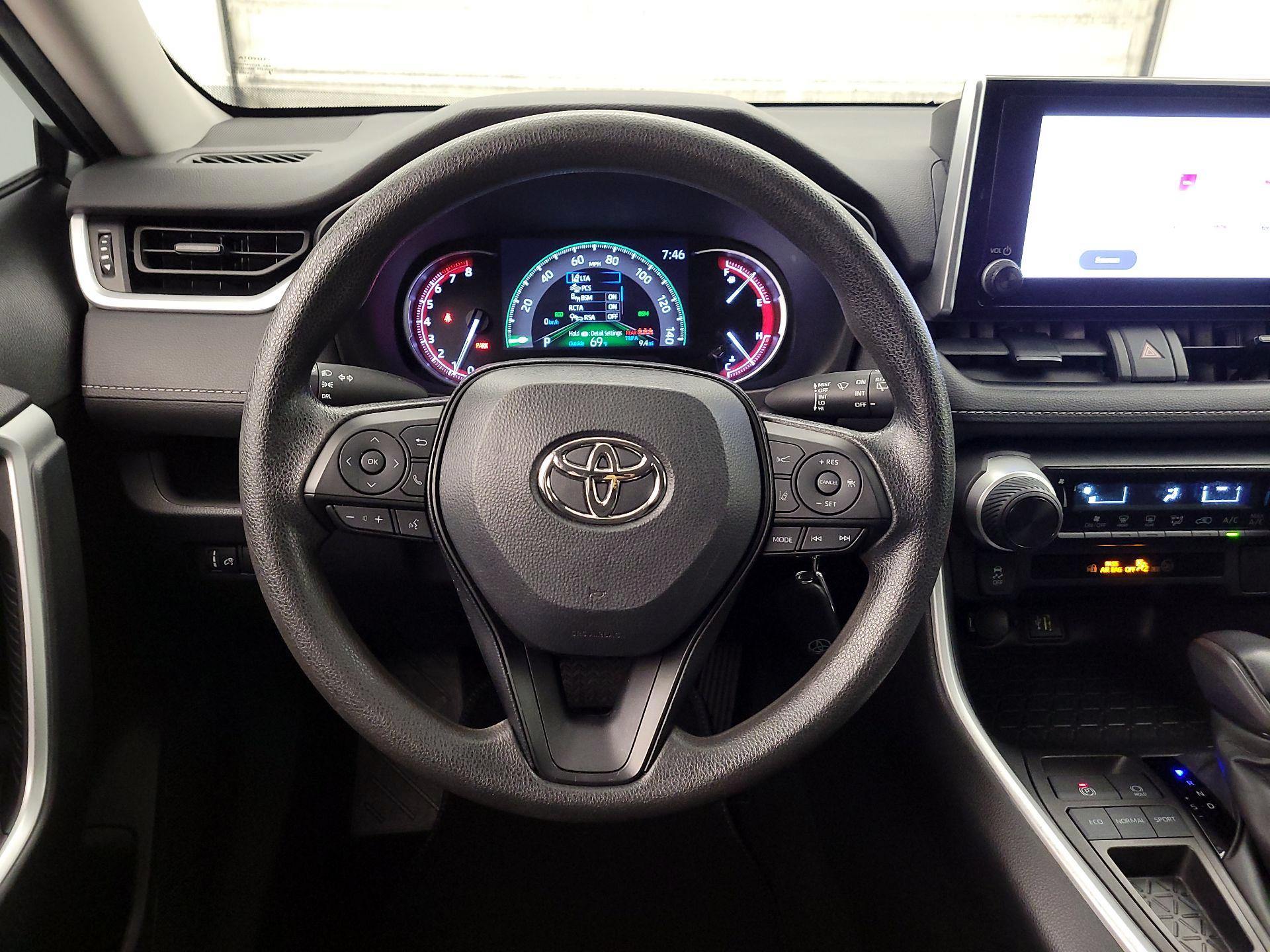 Thumbnail: 2023 Toyota RAV4 - 10