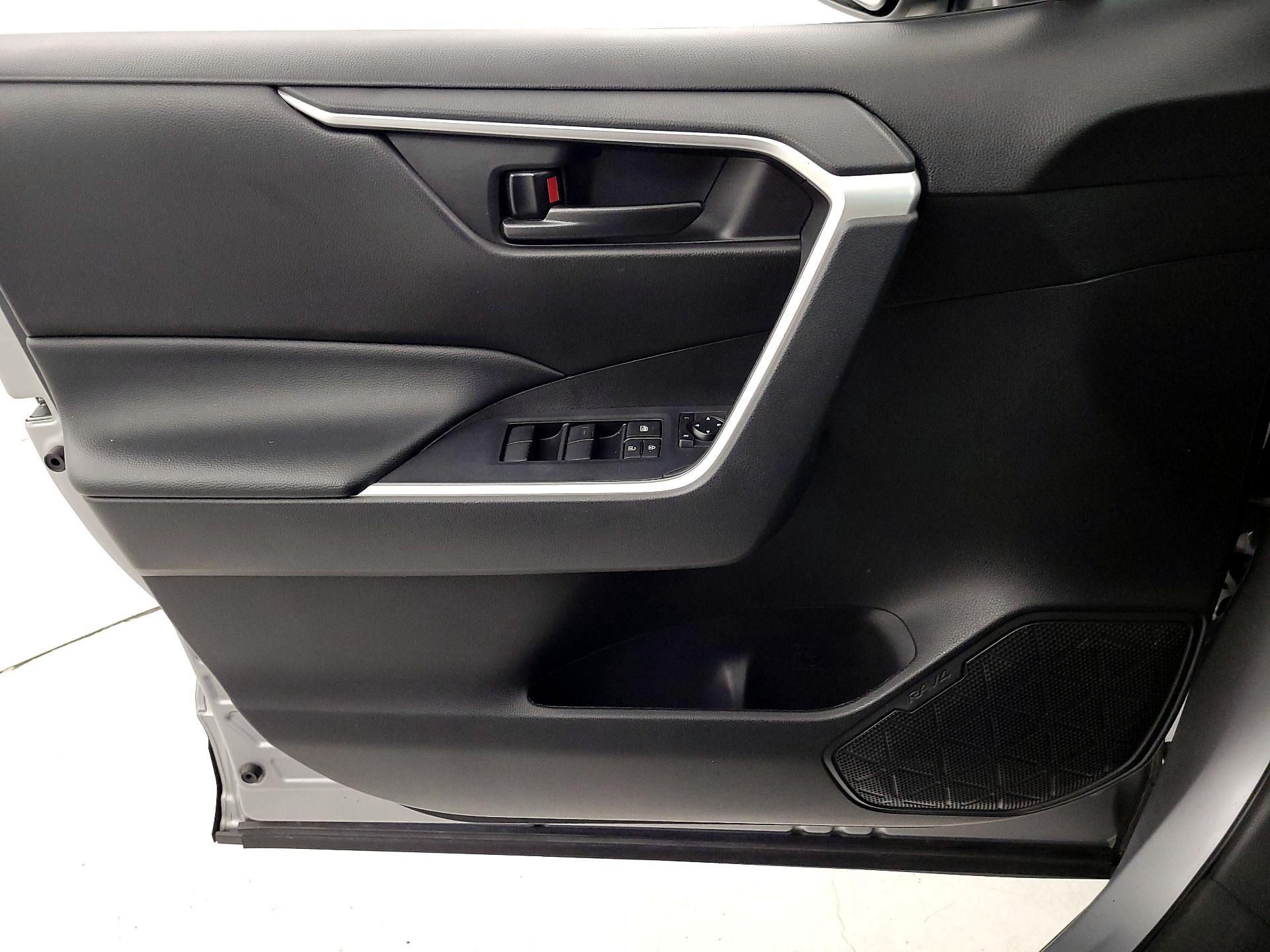Thumbnail: 2023 Toyota RAV4 - 12