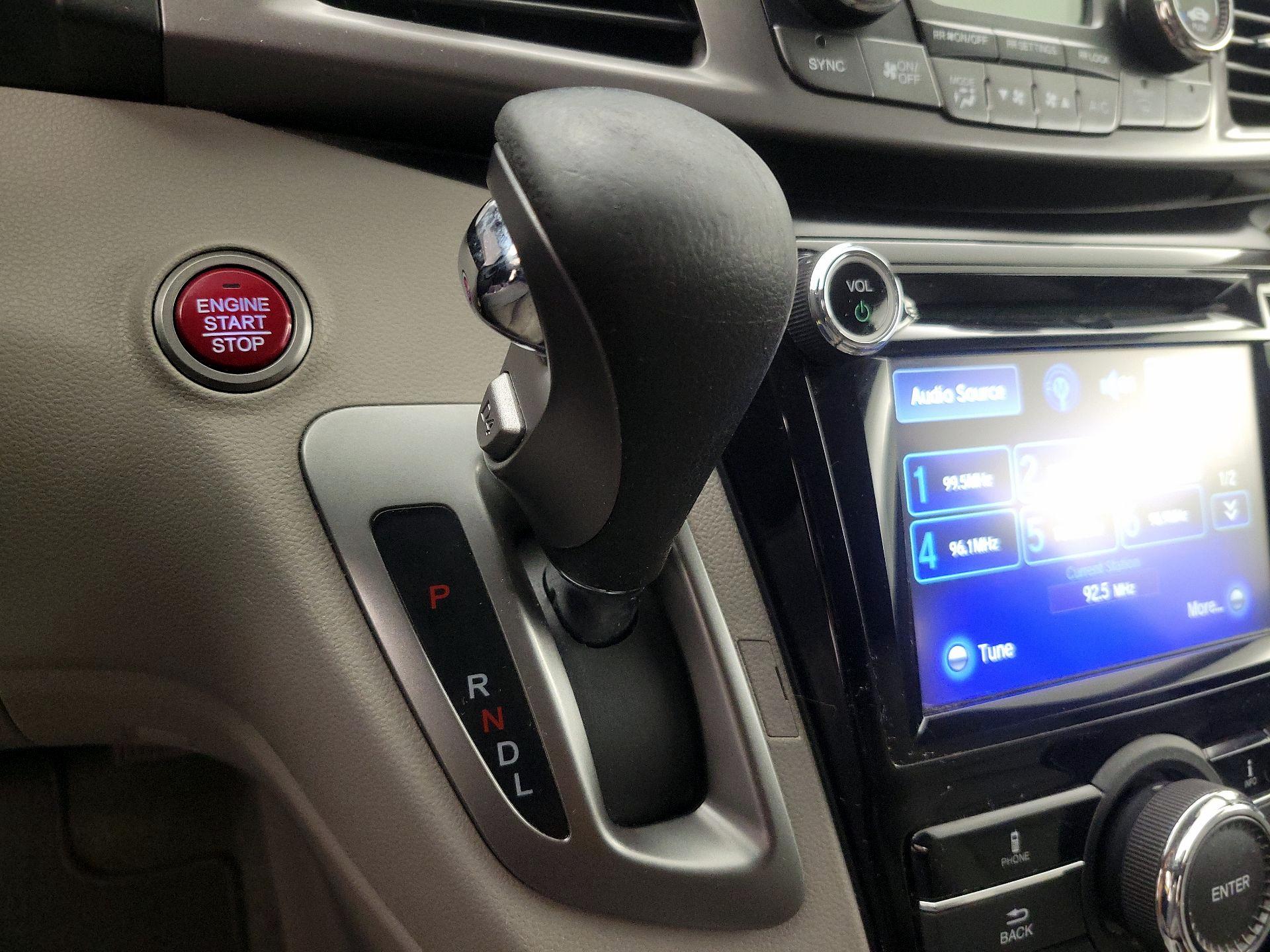 Thumbnail: 2015 Honda Odyssey - 17