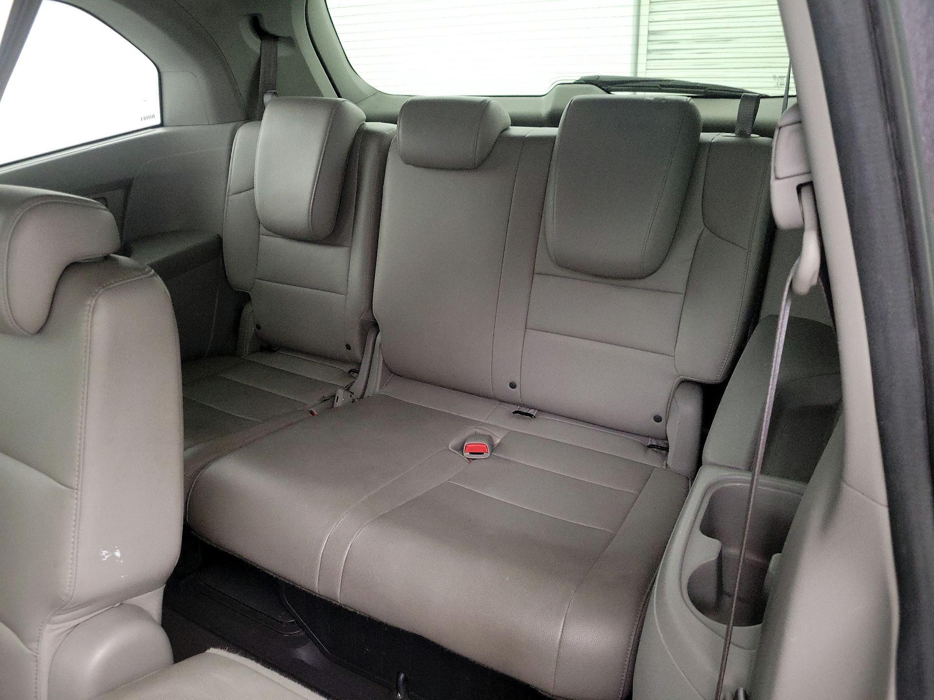 Thumbnail: 2015 Honda Odyssey - 19