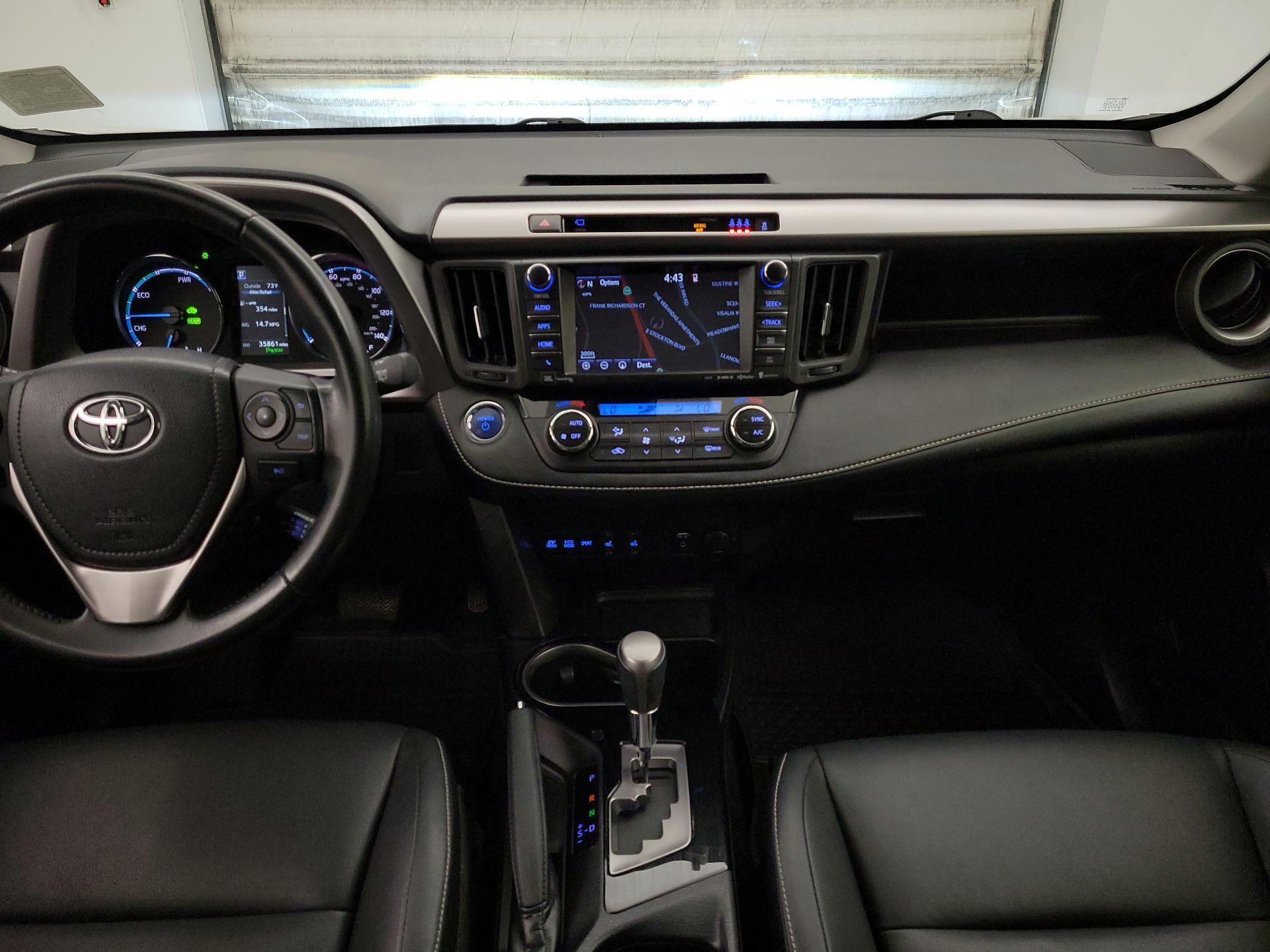 Thumbnail: 2017 Toyota RAV4 - 9