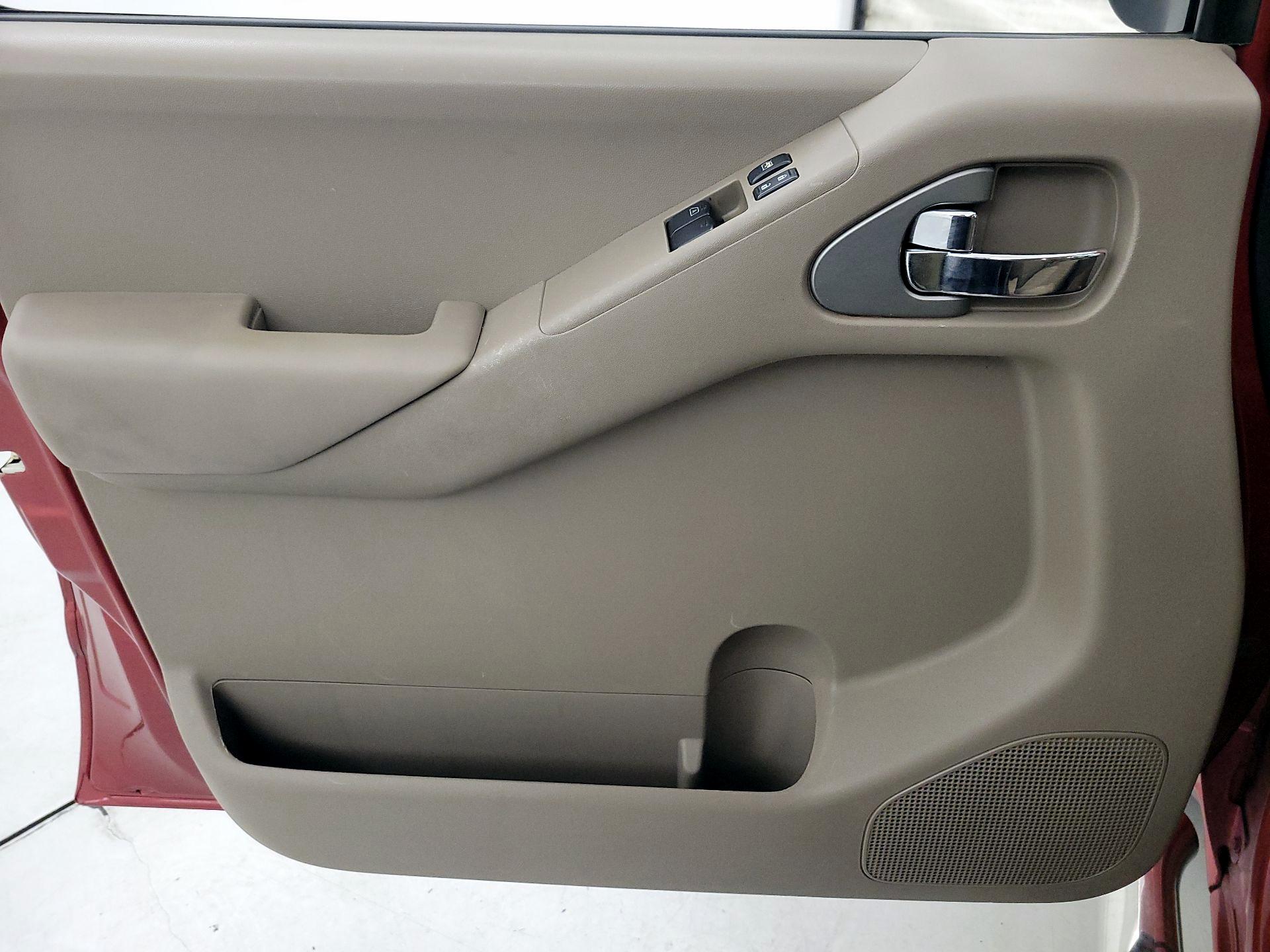 Thumbnail: 2014 Nissan Frontier - 12