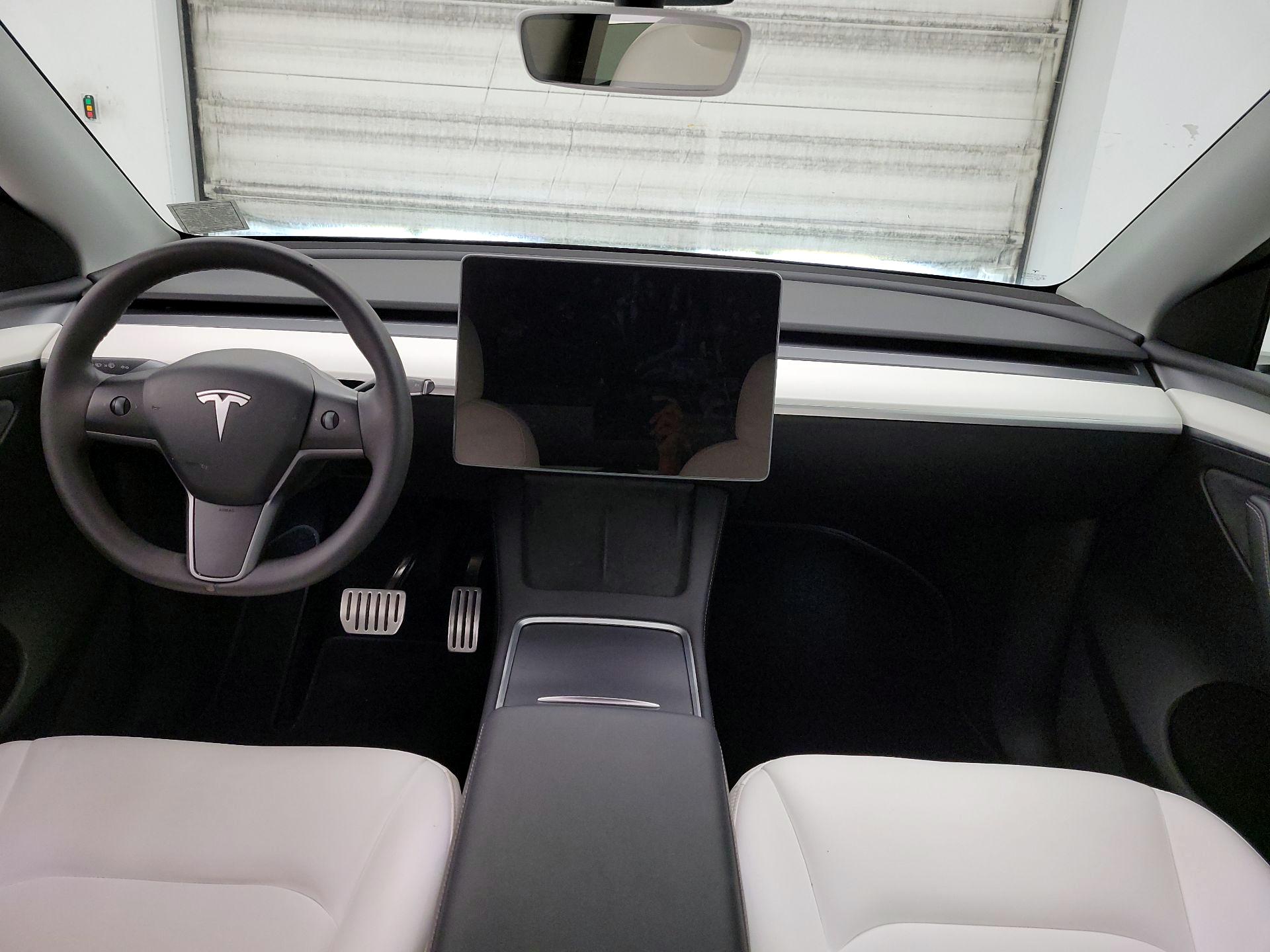 Thumbnail: 2023 Tesla Model Y - 9