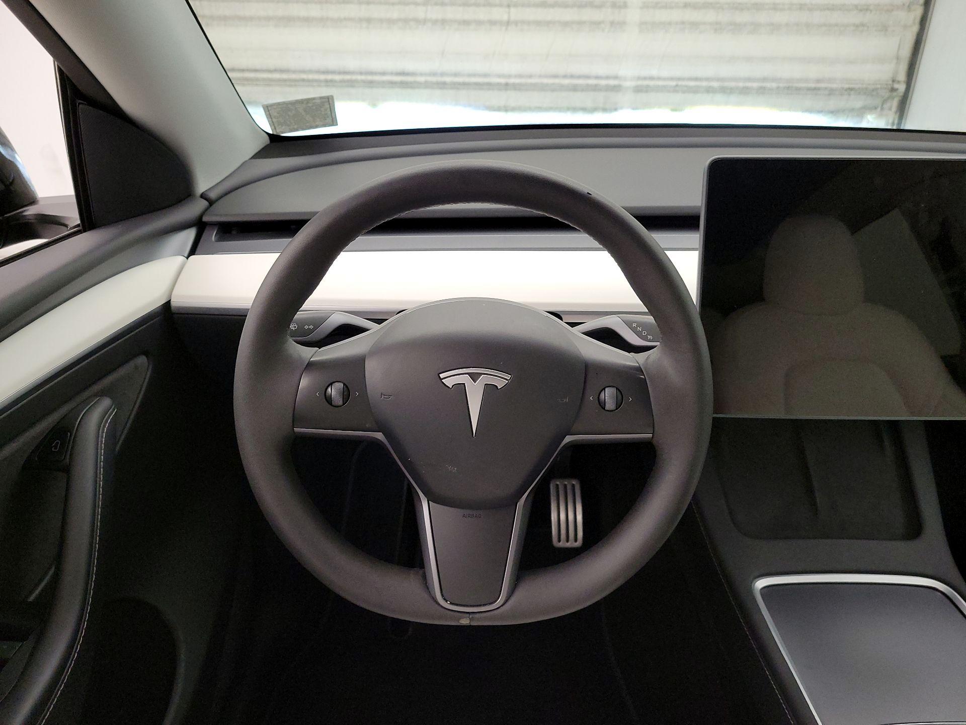 Thumbnail: 2023 Tesla Model Y - 10