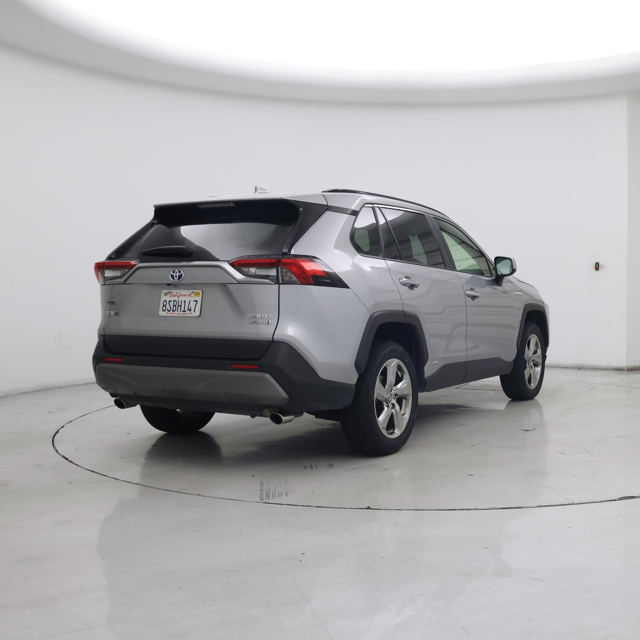 Thumbnail: 2020 Toyota RAV4 - 8