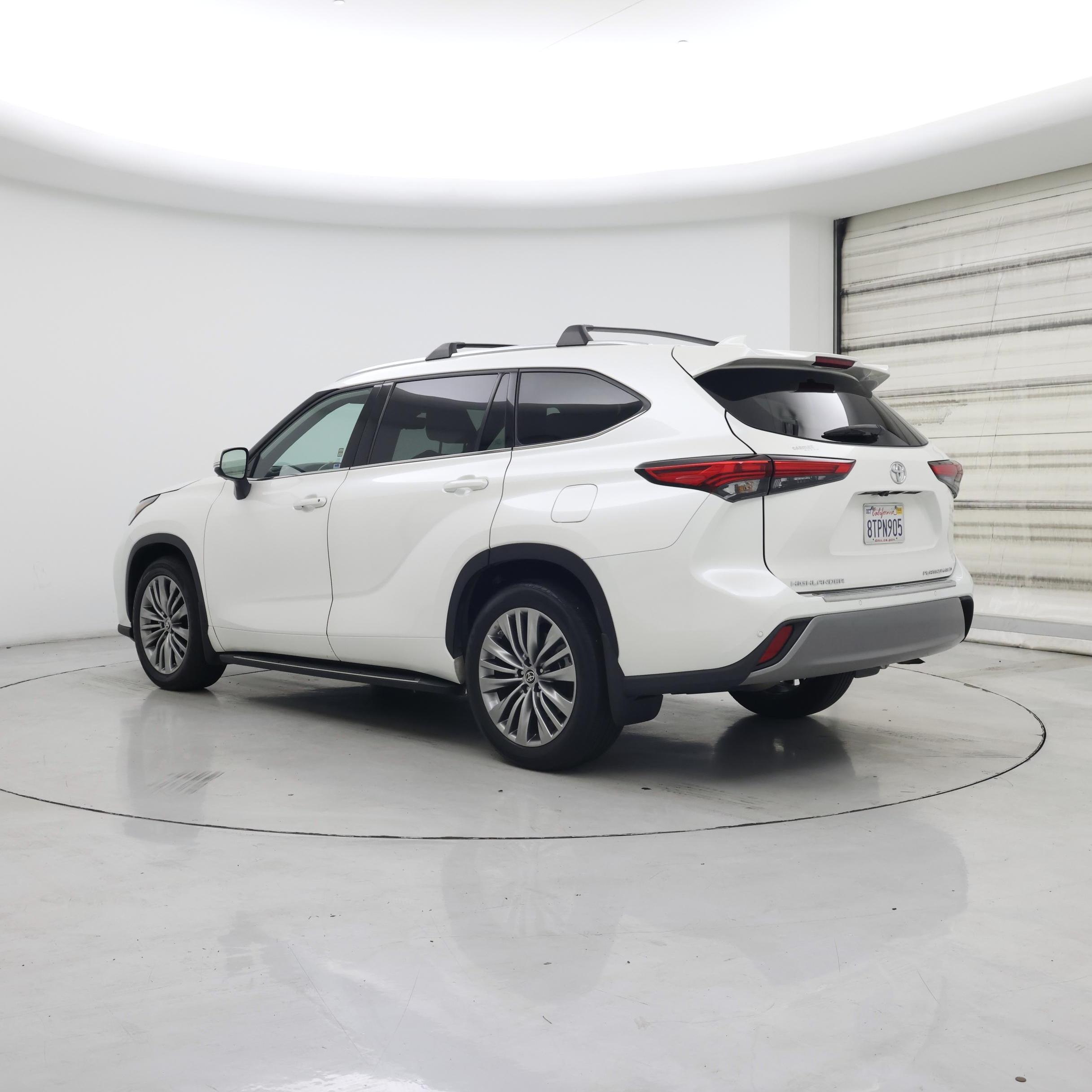 Thumbnail: 2020 Toyota Highlander - 2