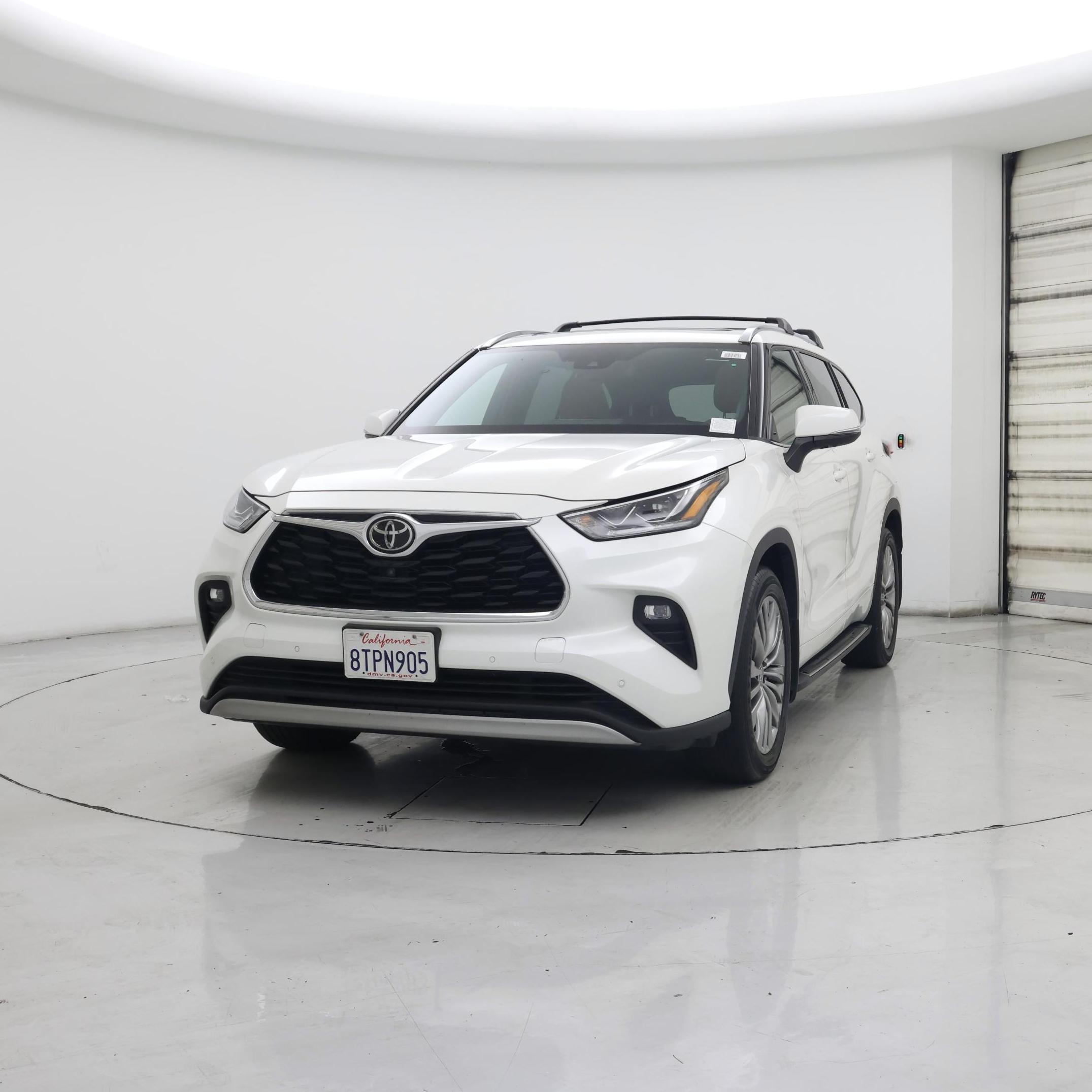 Thumbnail: 2020 Toyota Highlander - 4