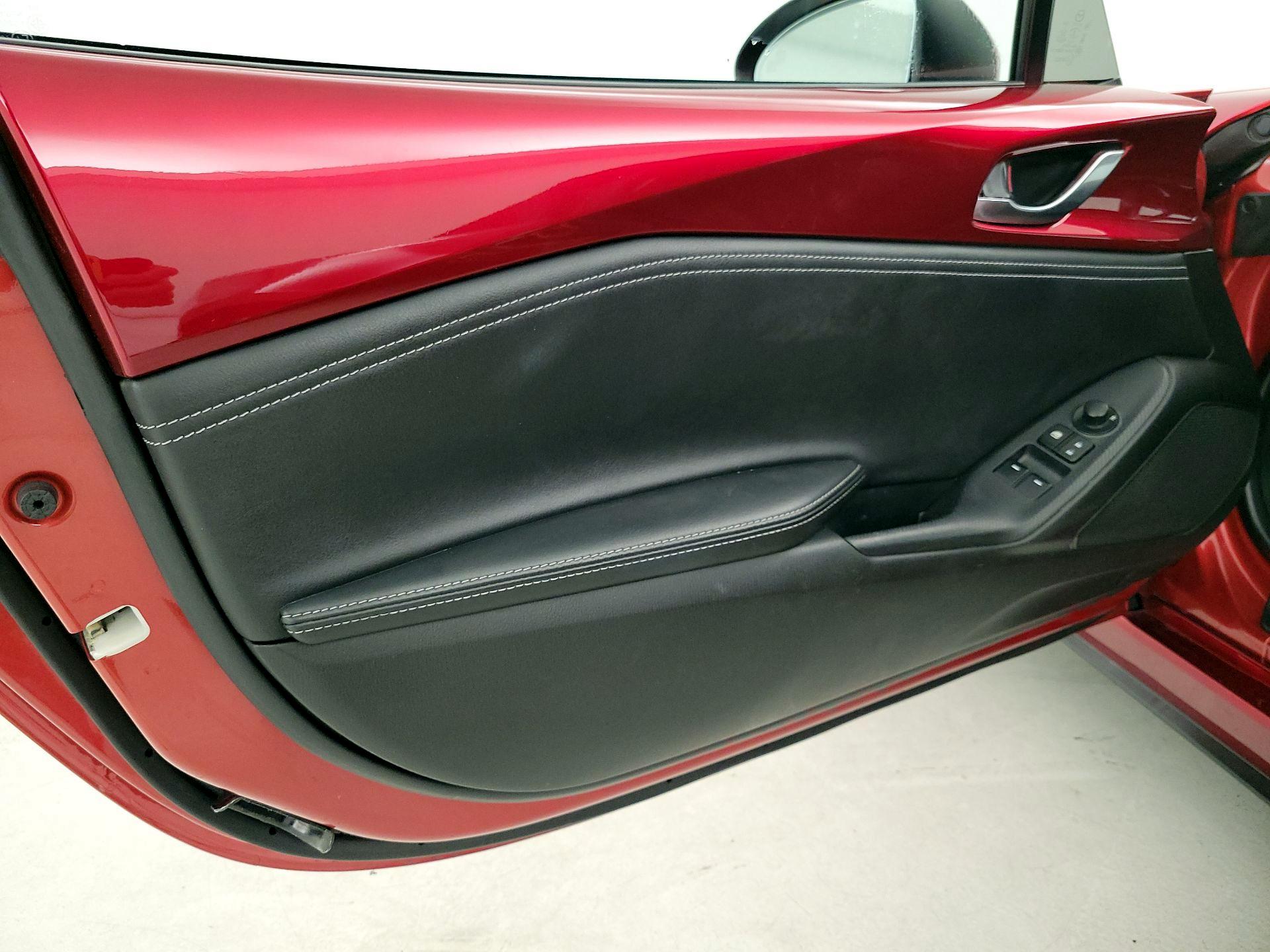 Thumbnail: 2020 Mazda MX-5 Miata - 12