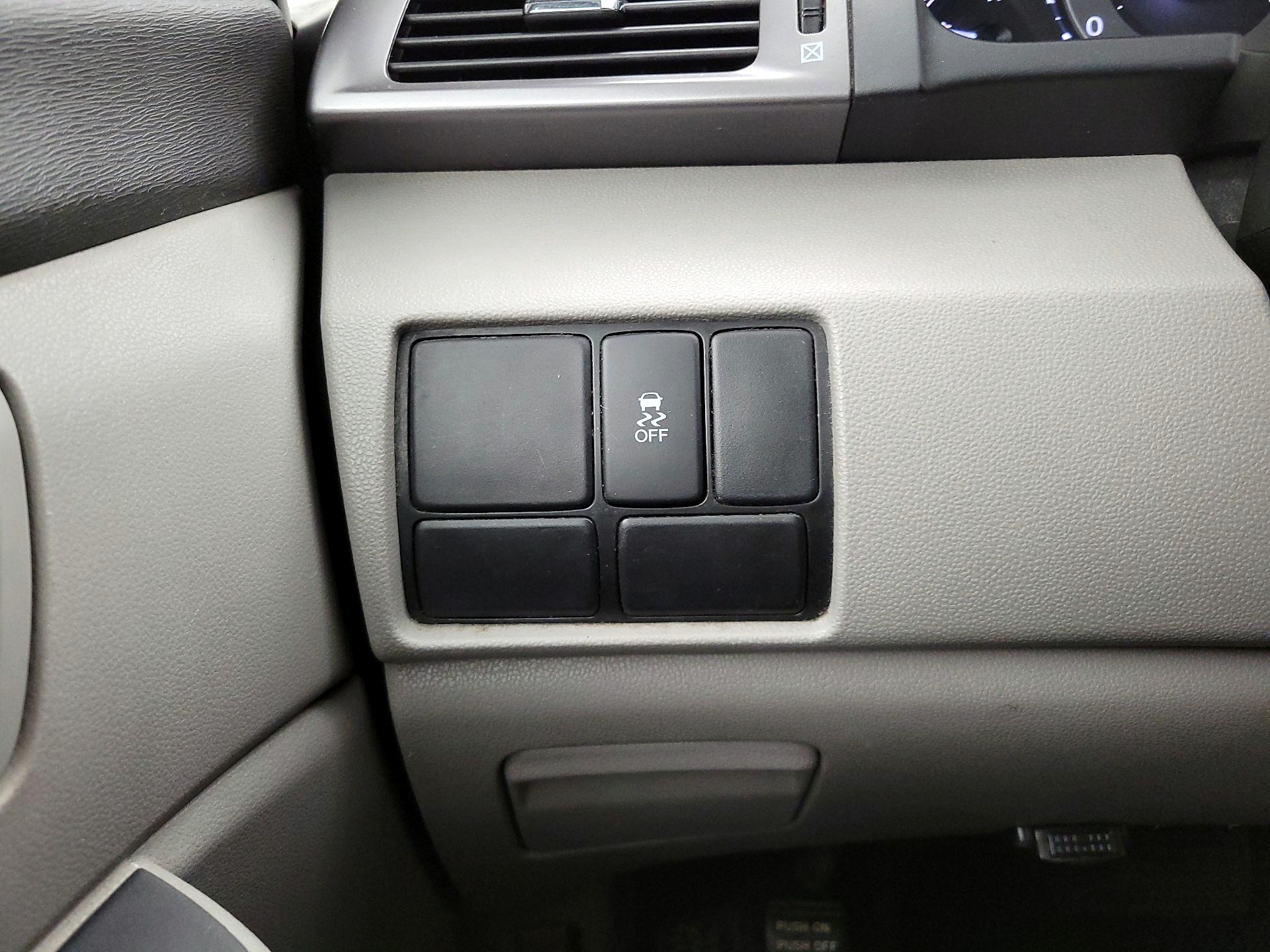 Thumbnail: 2014 Honda Odyssey - 13