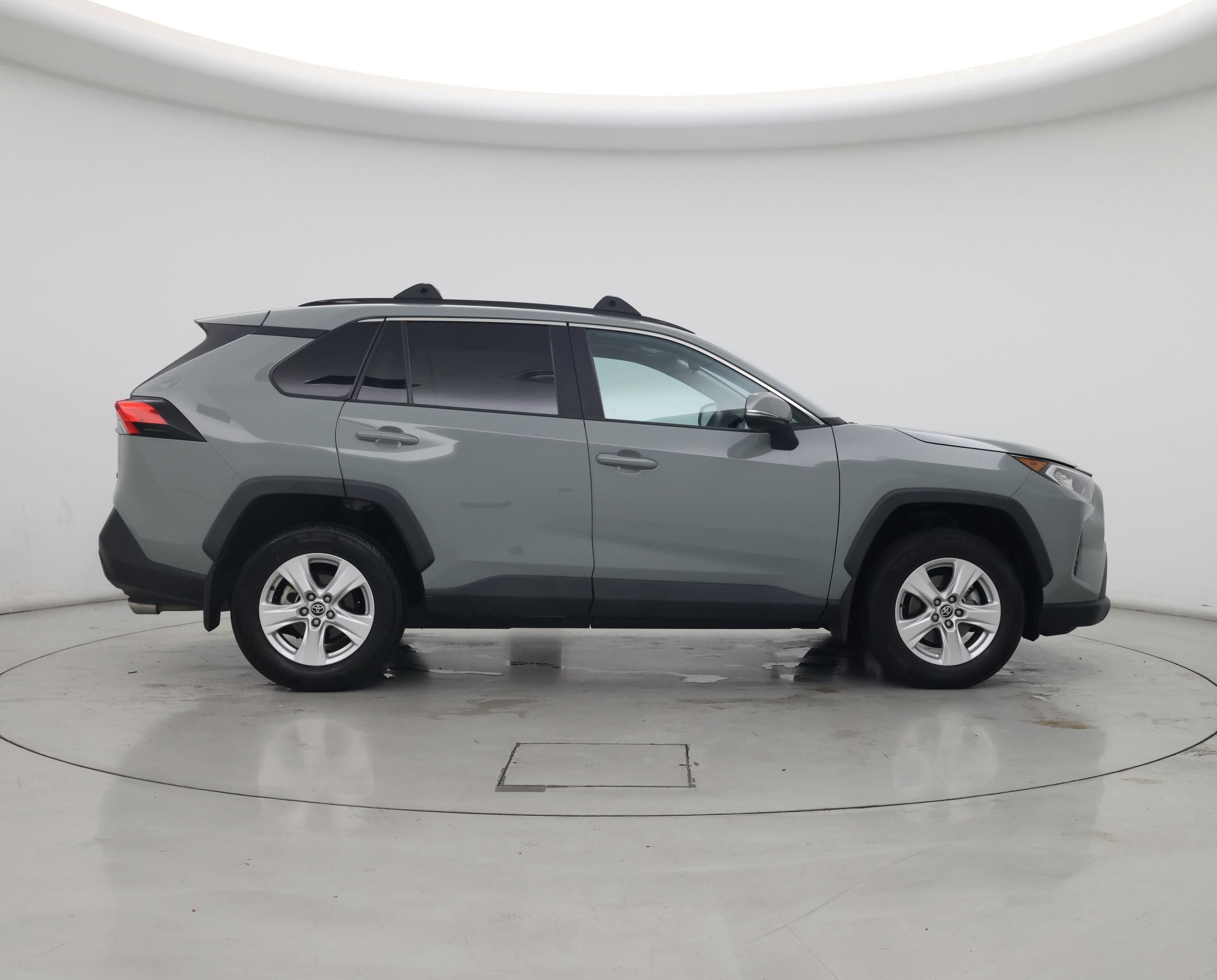Thumbnail: 2021 Toyota RAV4 - 7