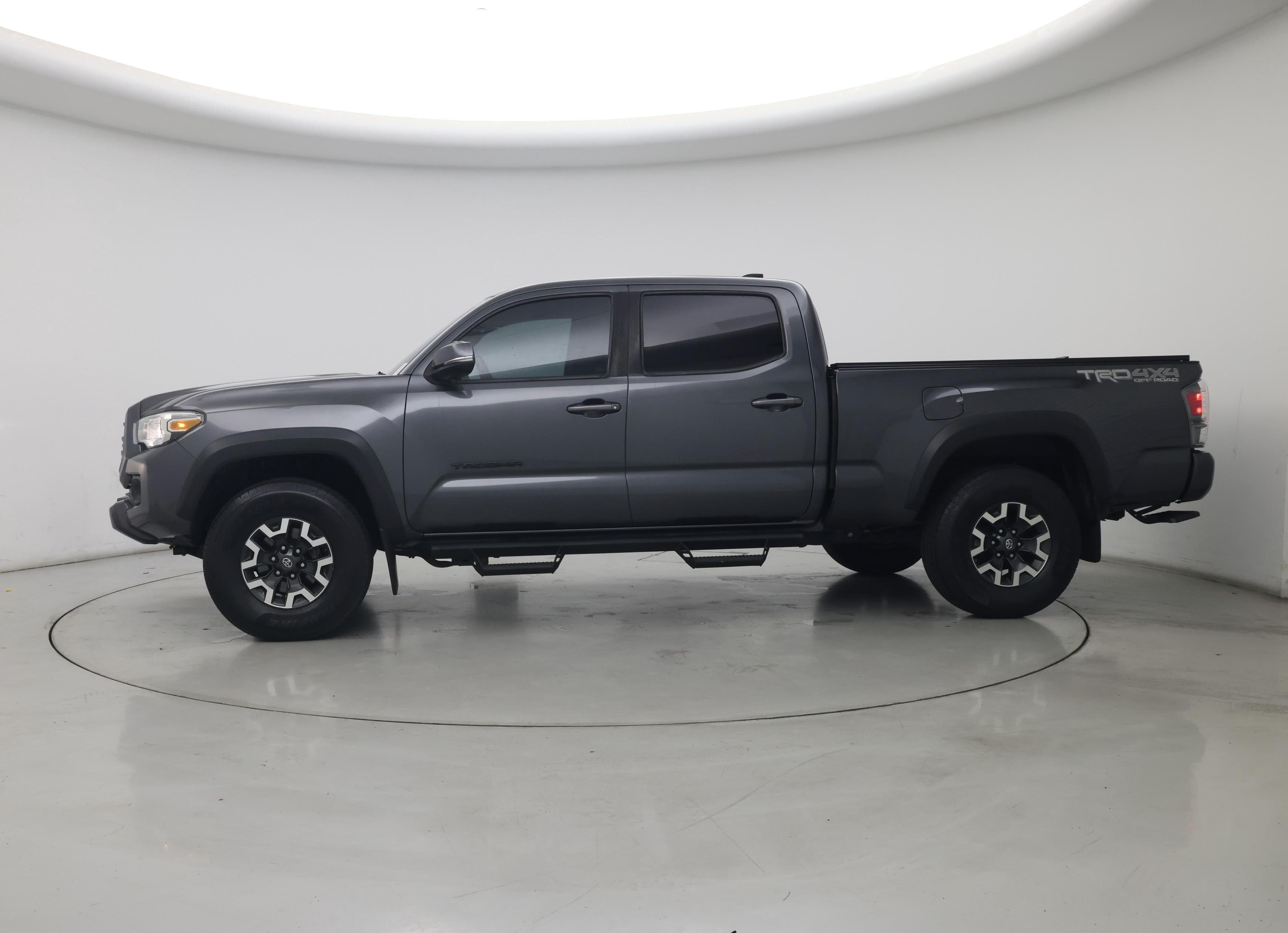 Thumbnail: 2021 Toyota Tacoma - 3