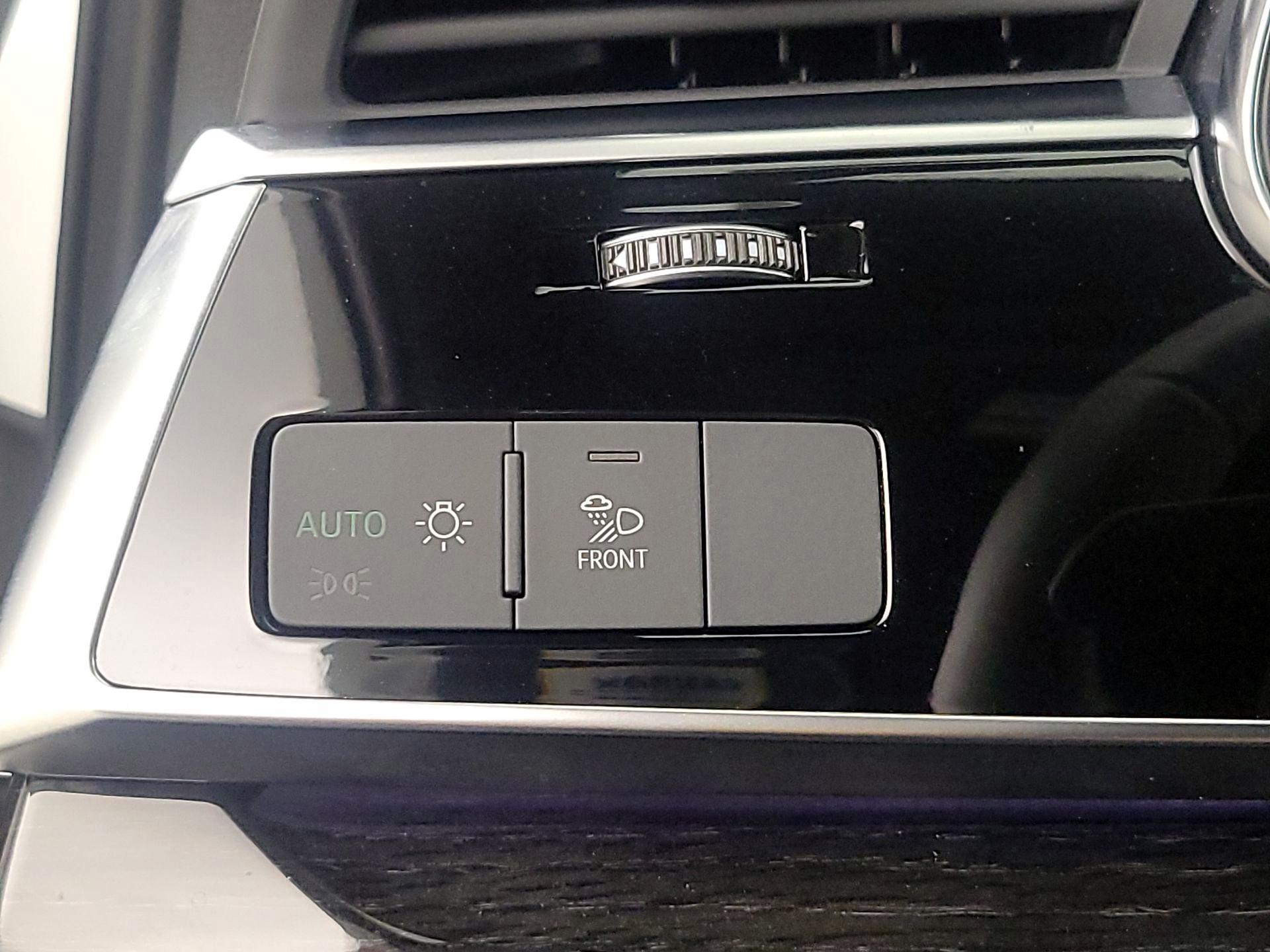 Thumbnail: 2025 Audi Q7 - 13
