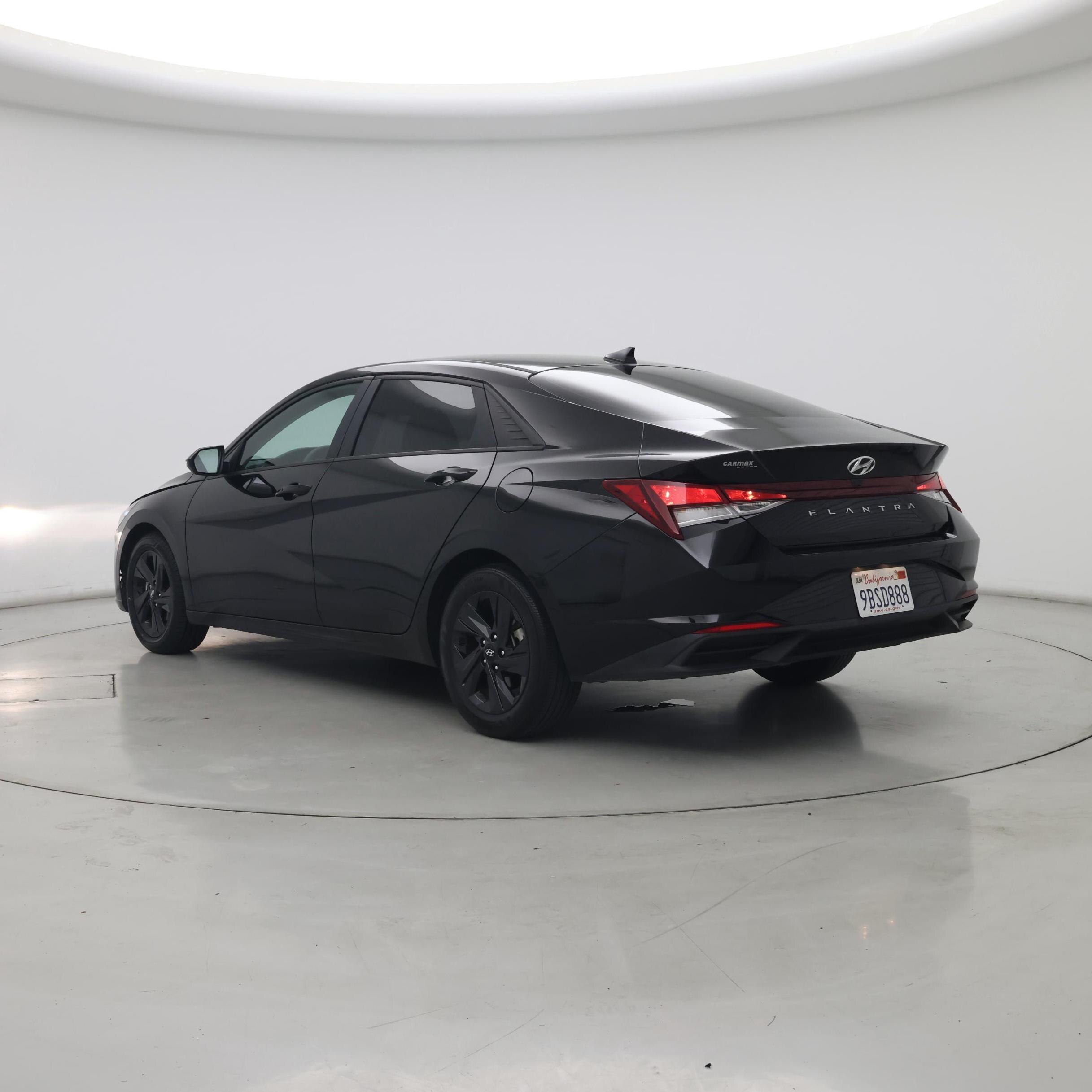Thumbnail: 2022 Hyundai Elantra - 2