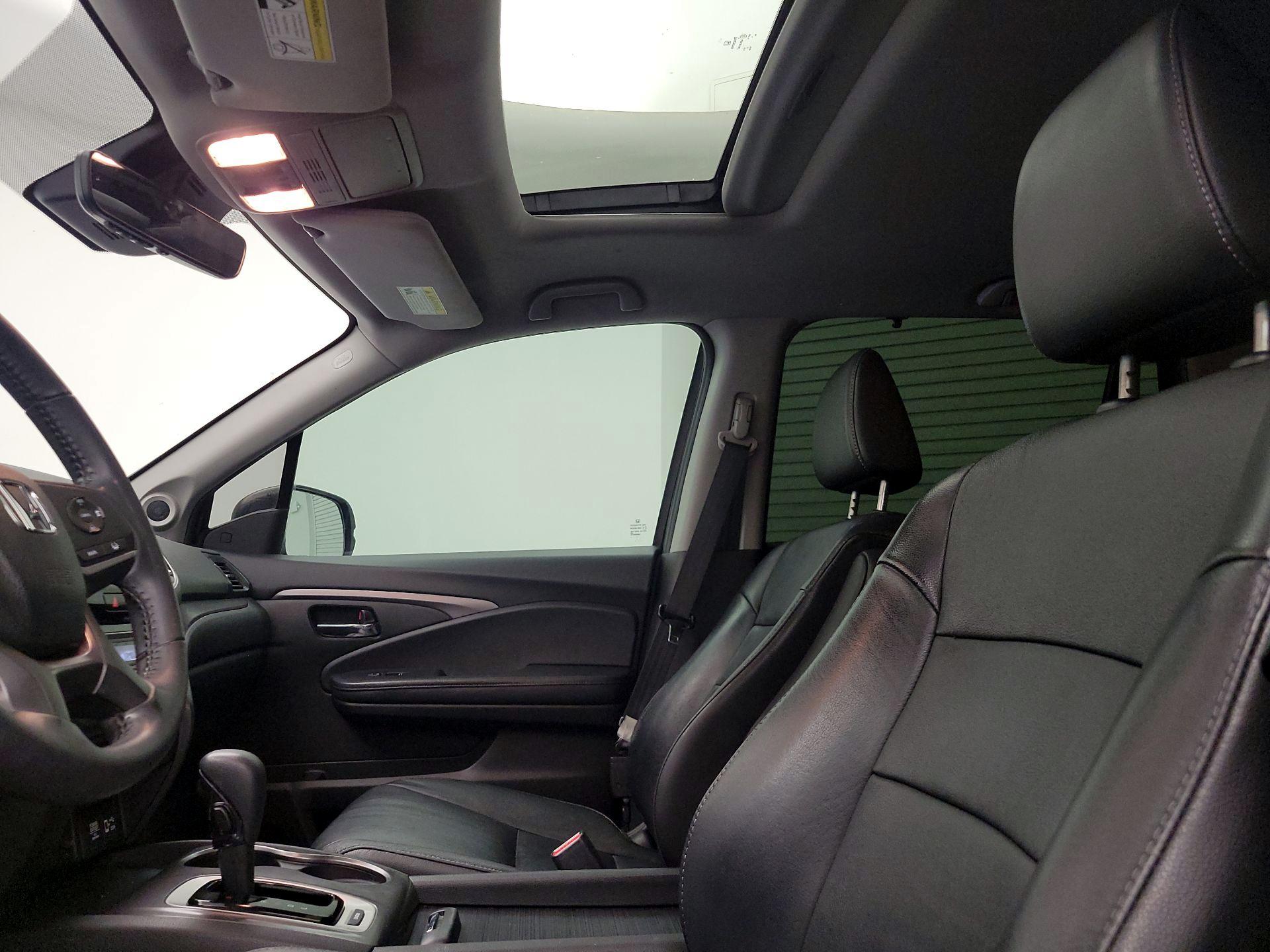 Thumbnail: 2020 Honda Pilot - 19