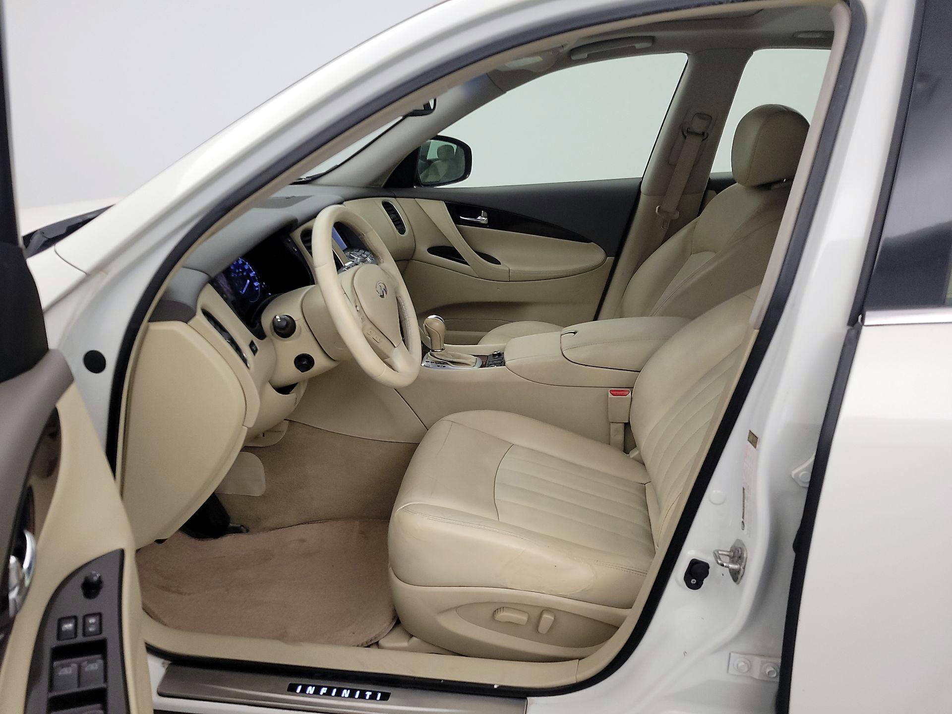 Thumbnail: 2015 INFINITI QX50 - 11