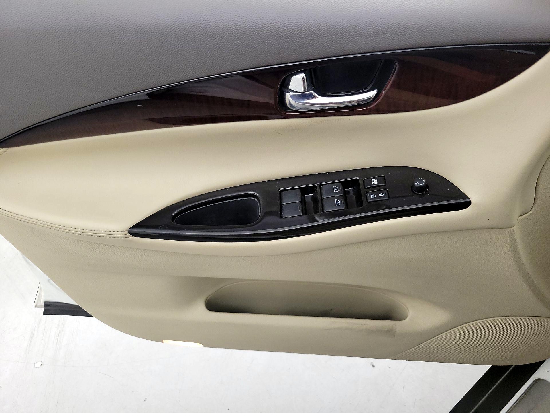 Thumbnail: 2015 INFINITI QX50 - 12