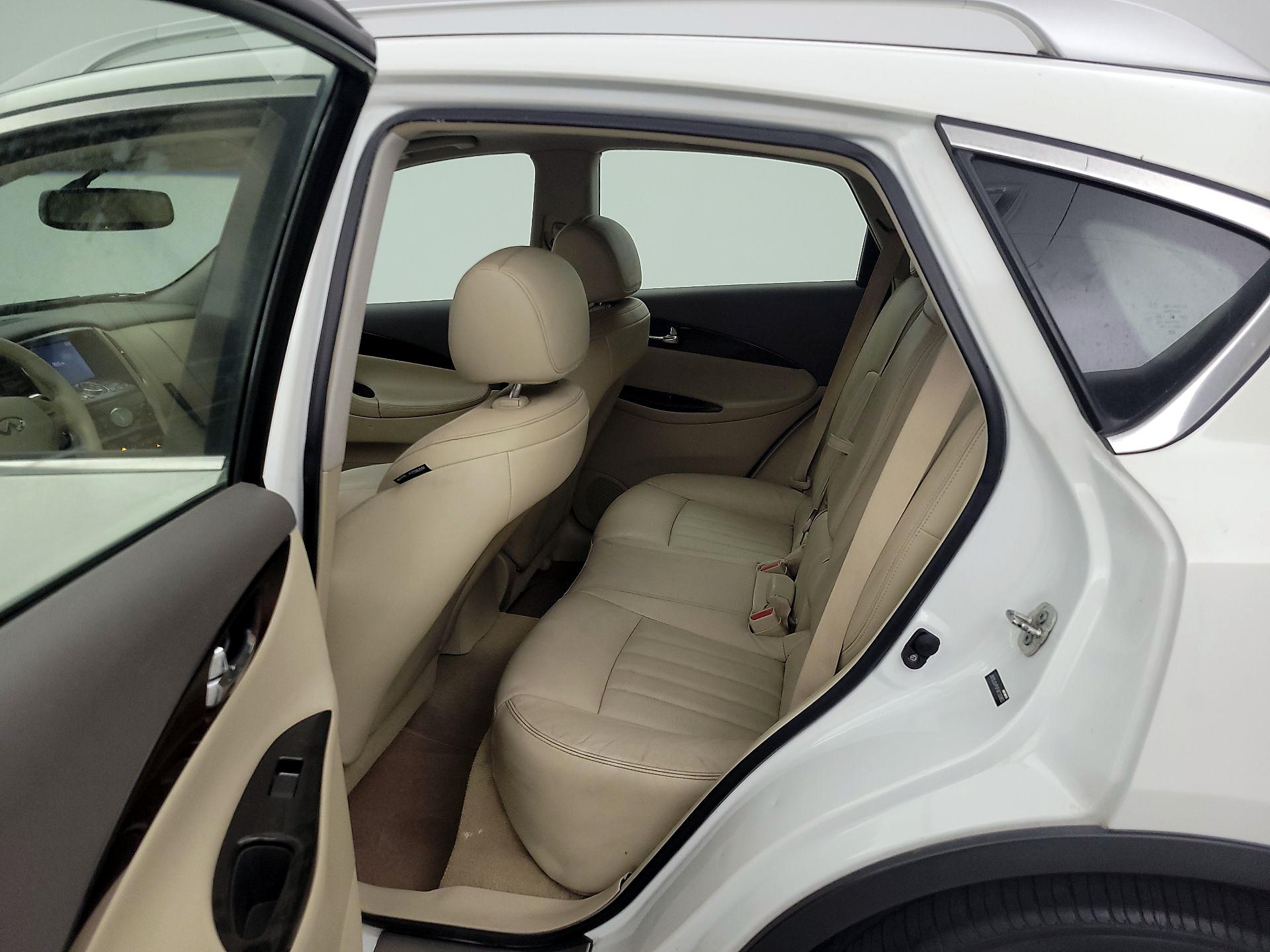 Thumbnail: 2015 INFINITI QX50 - 17