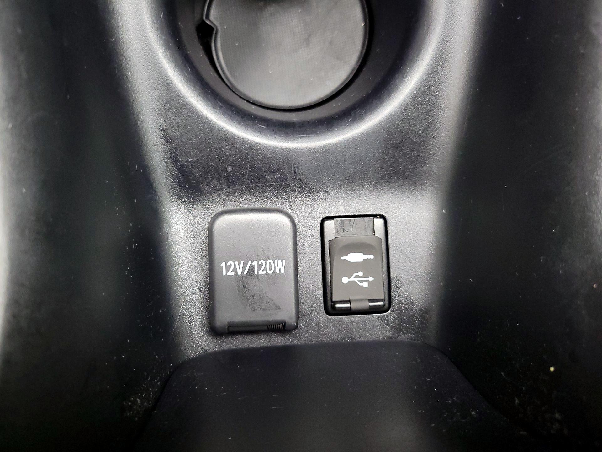 Thumbnail: 2018 Toyota Prius - 18
