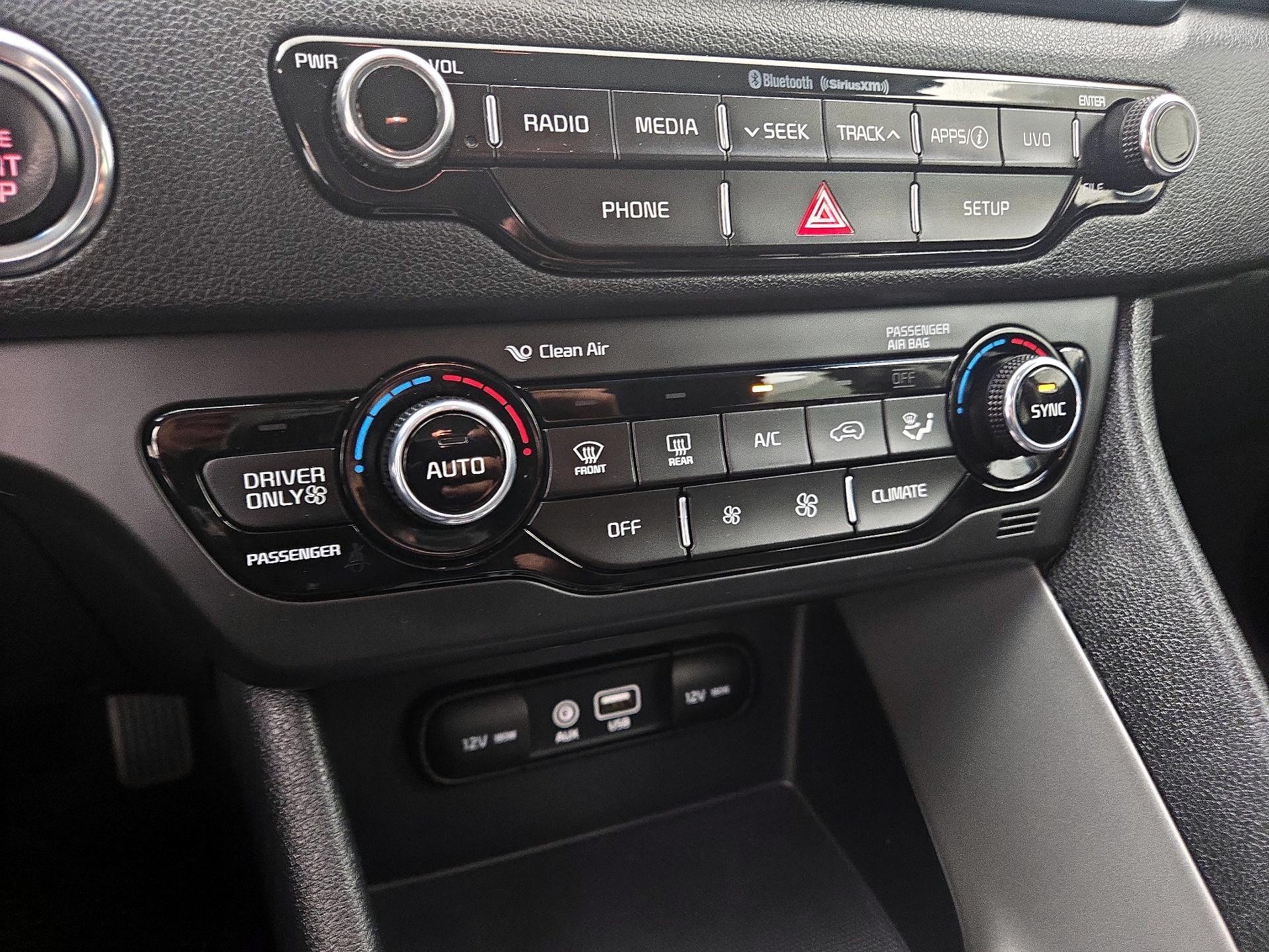 Thumbnail: 2018 Kia Niro - 16