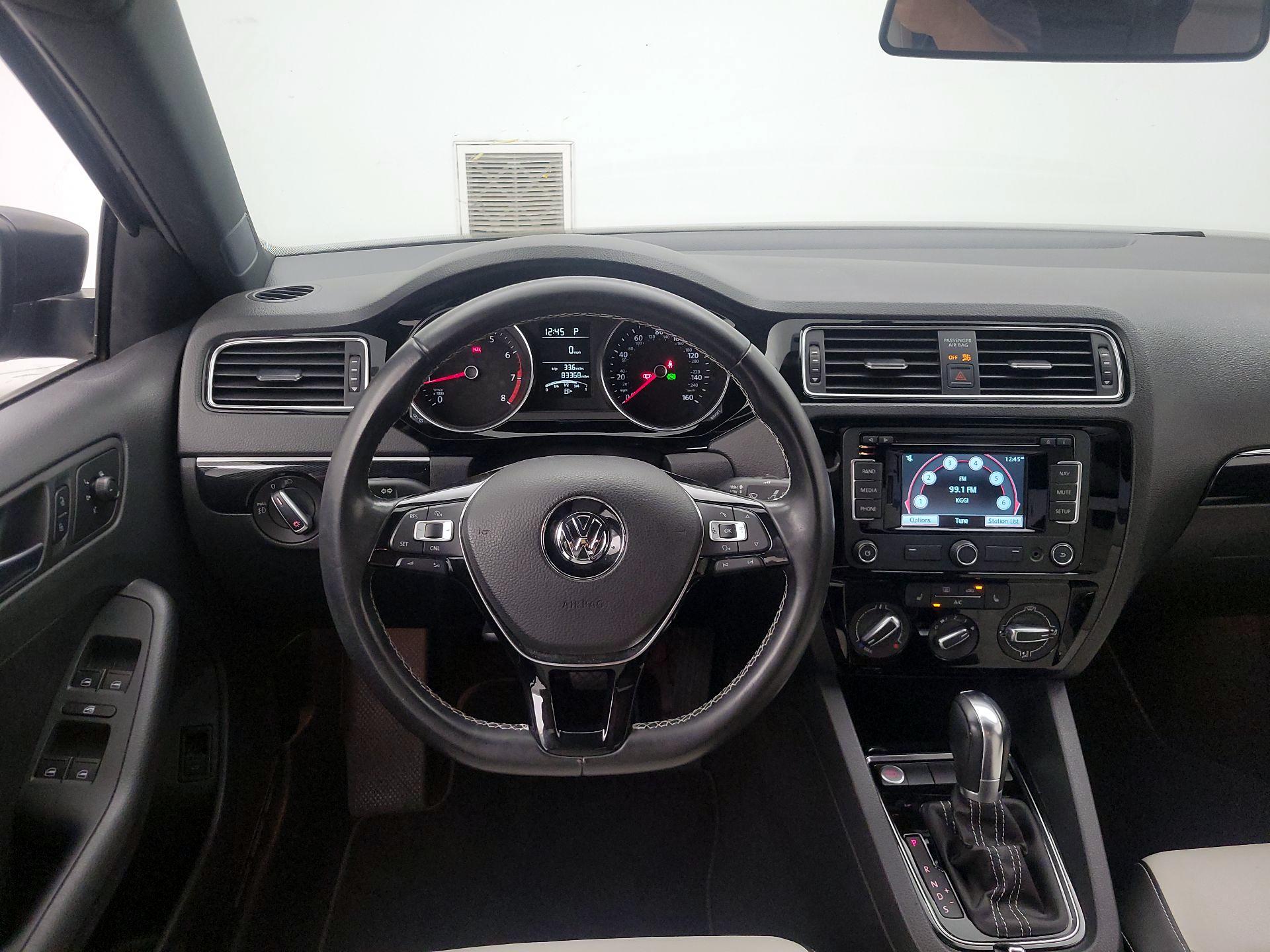 Thumbnail: 2015 Volkswagen Jetta - 10