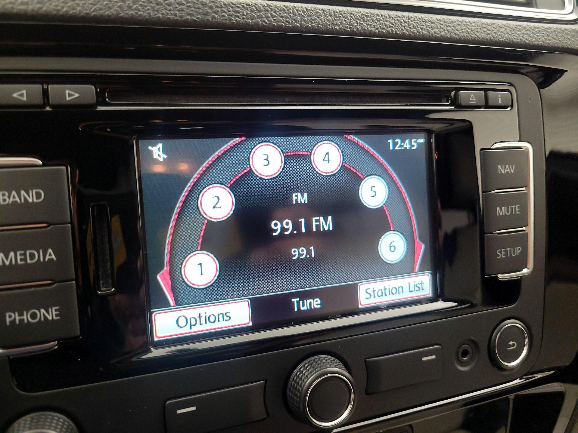 Thumbnail: 2015 Volkswagen Jetta - 15