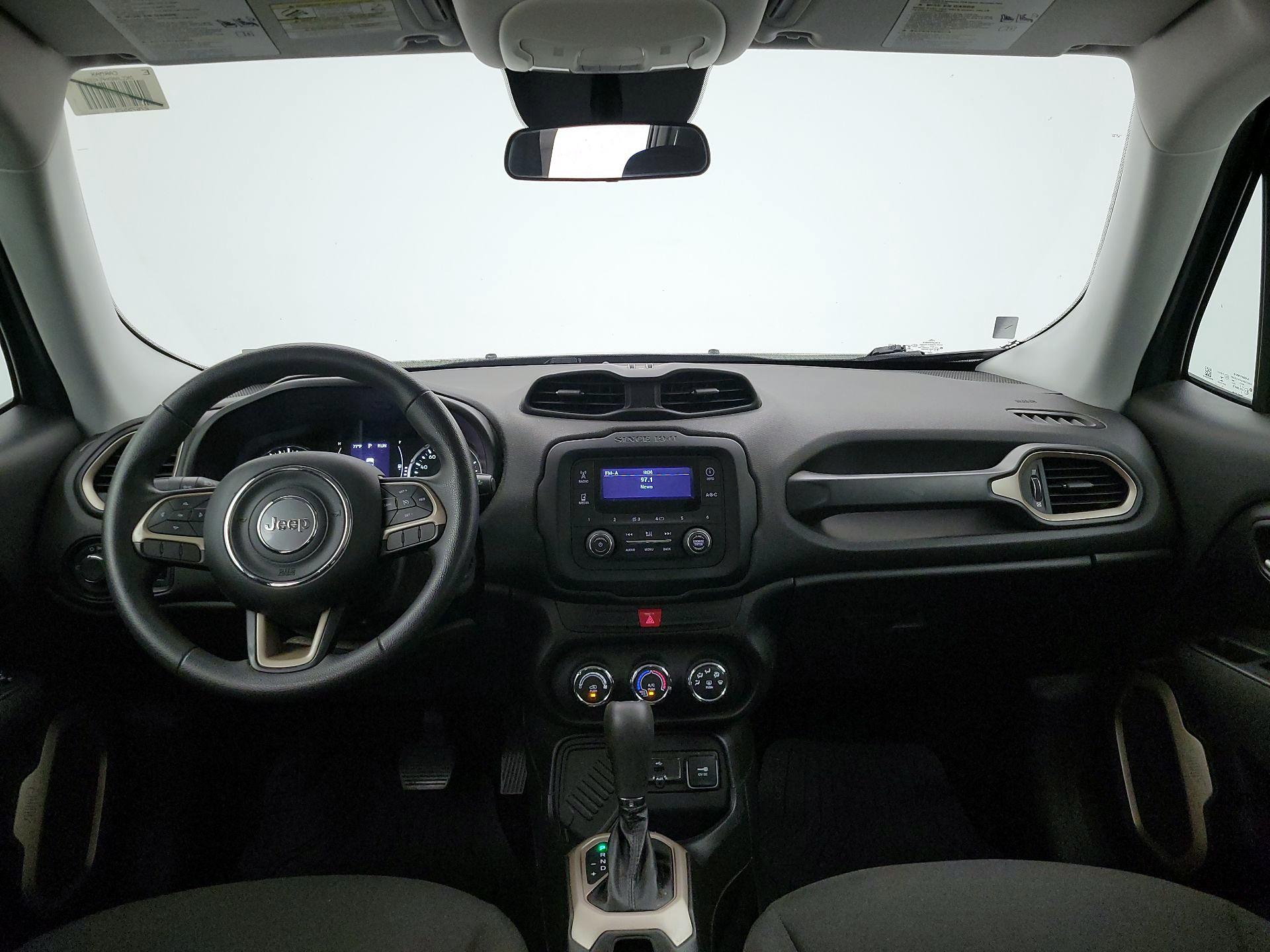 Thumbnail: 2017 Jeep Renegade - 9