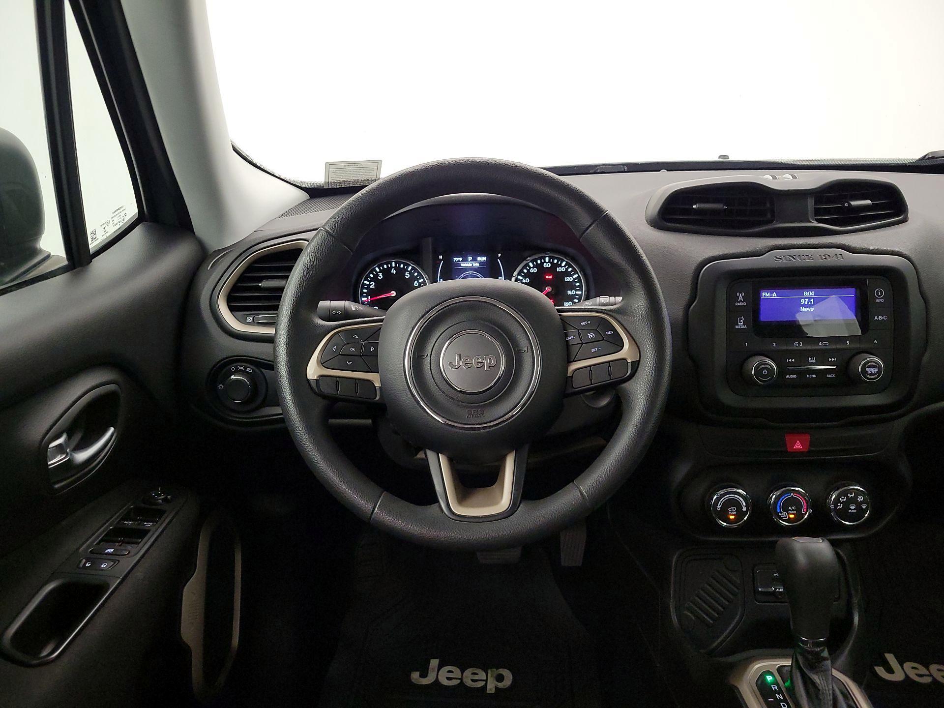 Thumbnail: 2017 Jeep Renegade - 10